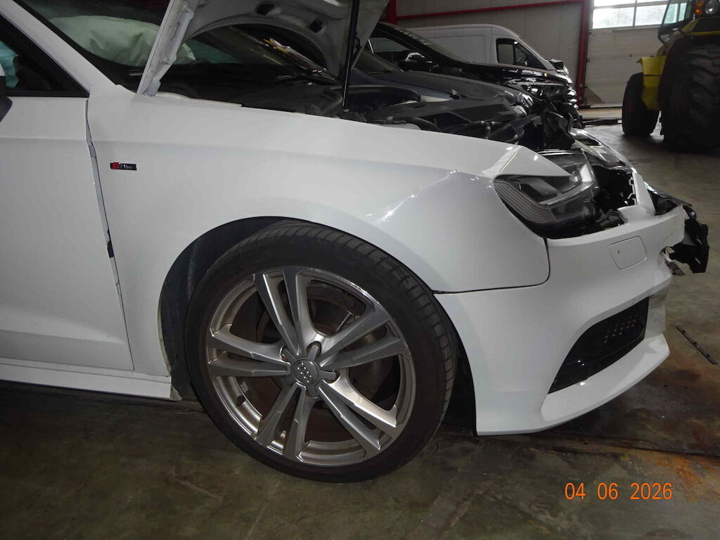 AUDI A3 Sportback 35 TFSI Sport-image-8