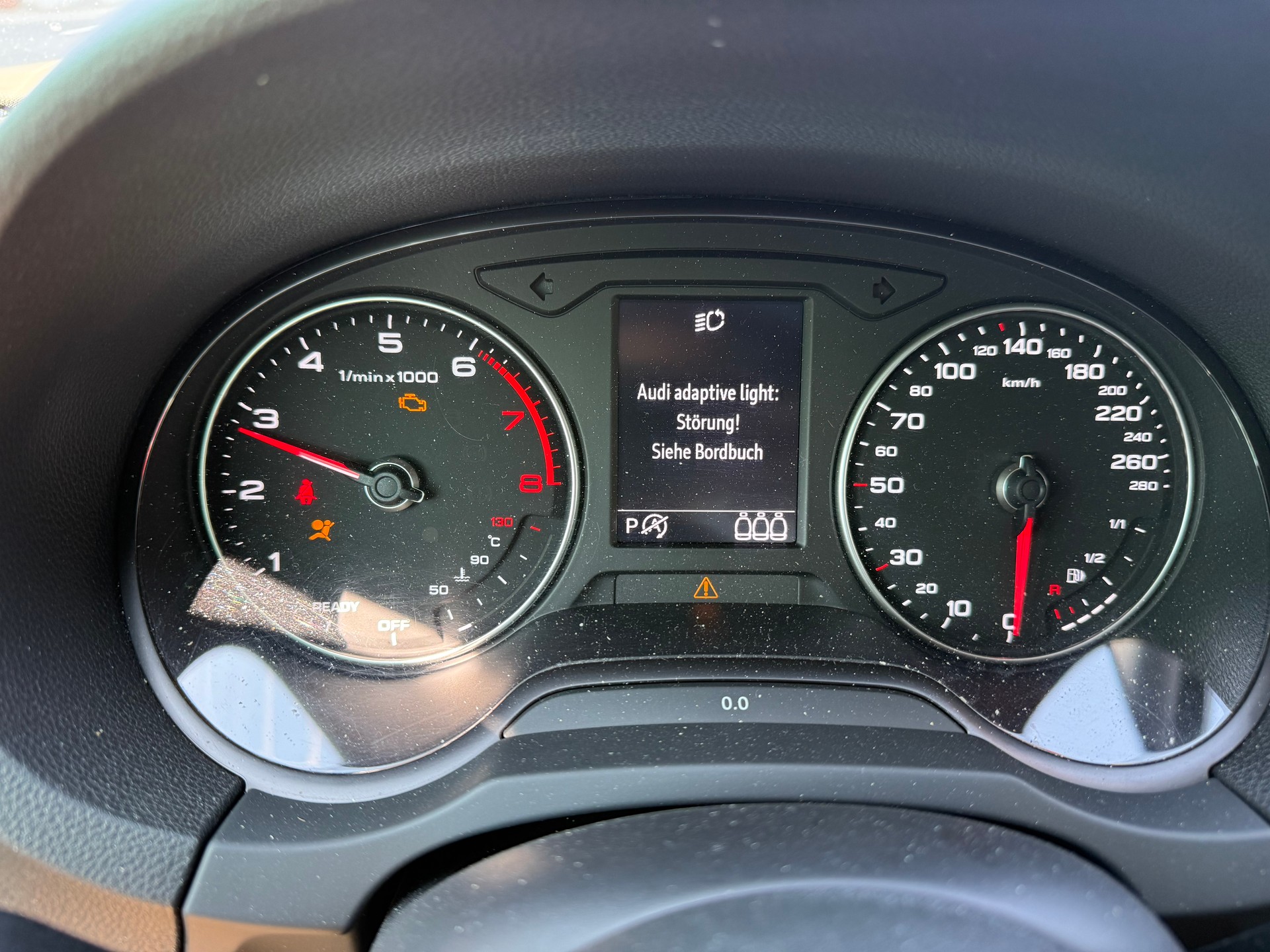 AUDI A3 Sportback 35 TFSI Sport-image-5