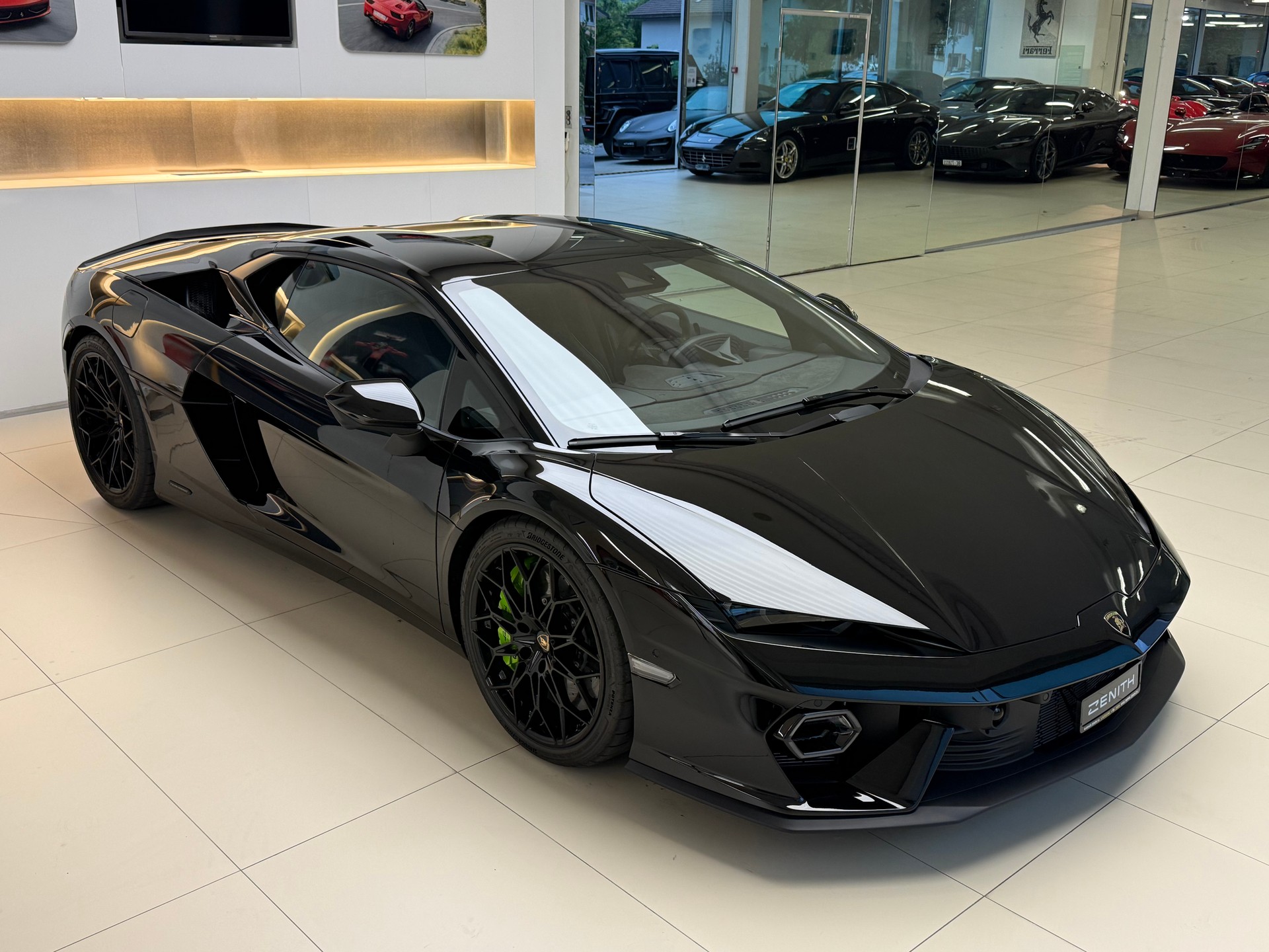 LAMBORGHINI Temerario HPEV-image-2