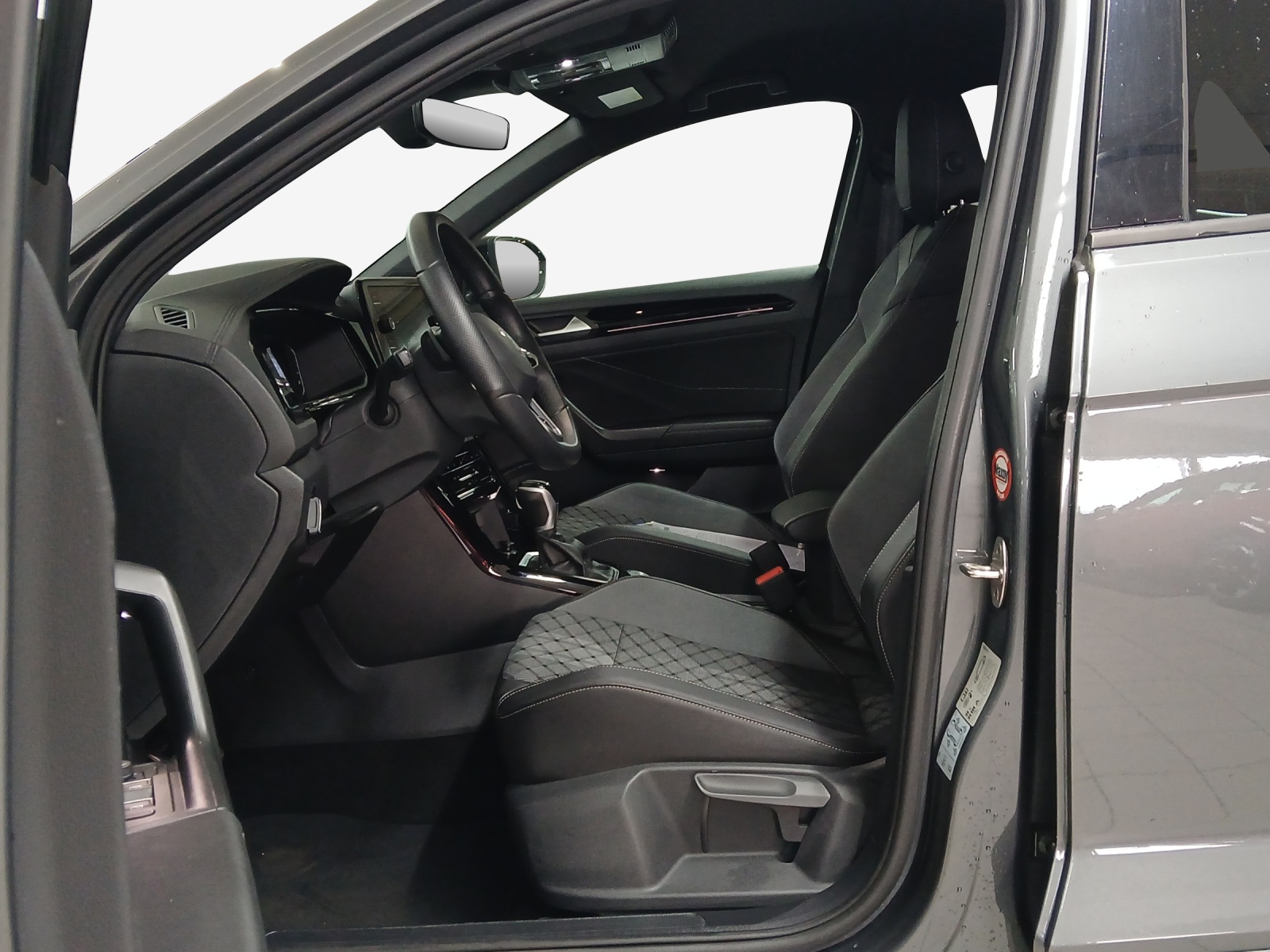 VW T-Roc 2.0 TSI R-Line DSG 4Motion-image-7