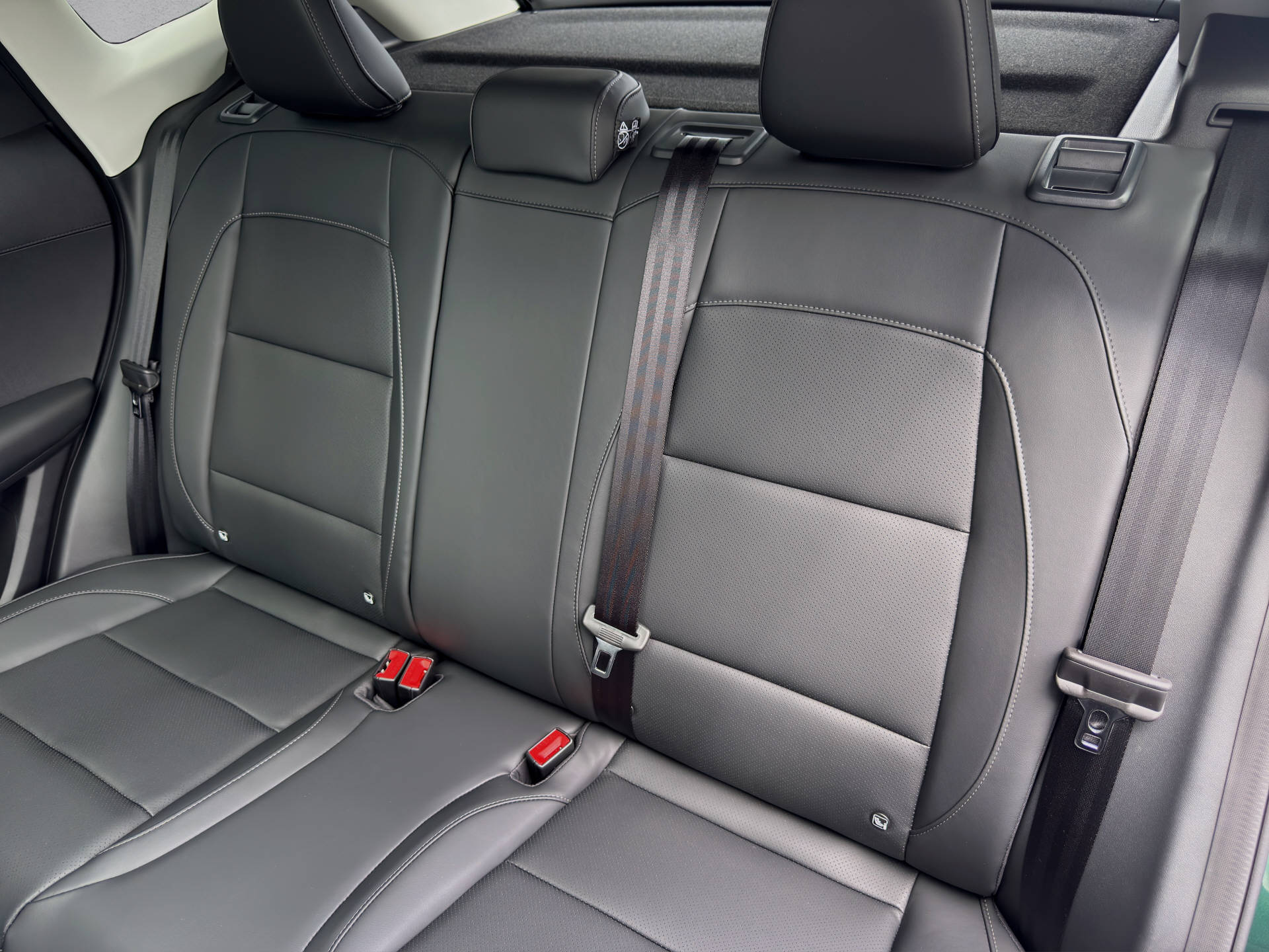 MG ZS 1.5 Hybrid+ Luxury Sunroof-image-11