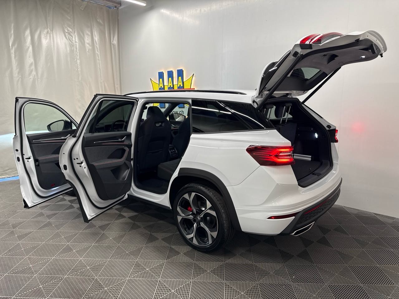 SKODA Kodiaq 2.0 TSI RS 4x4-image-15