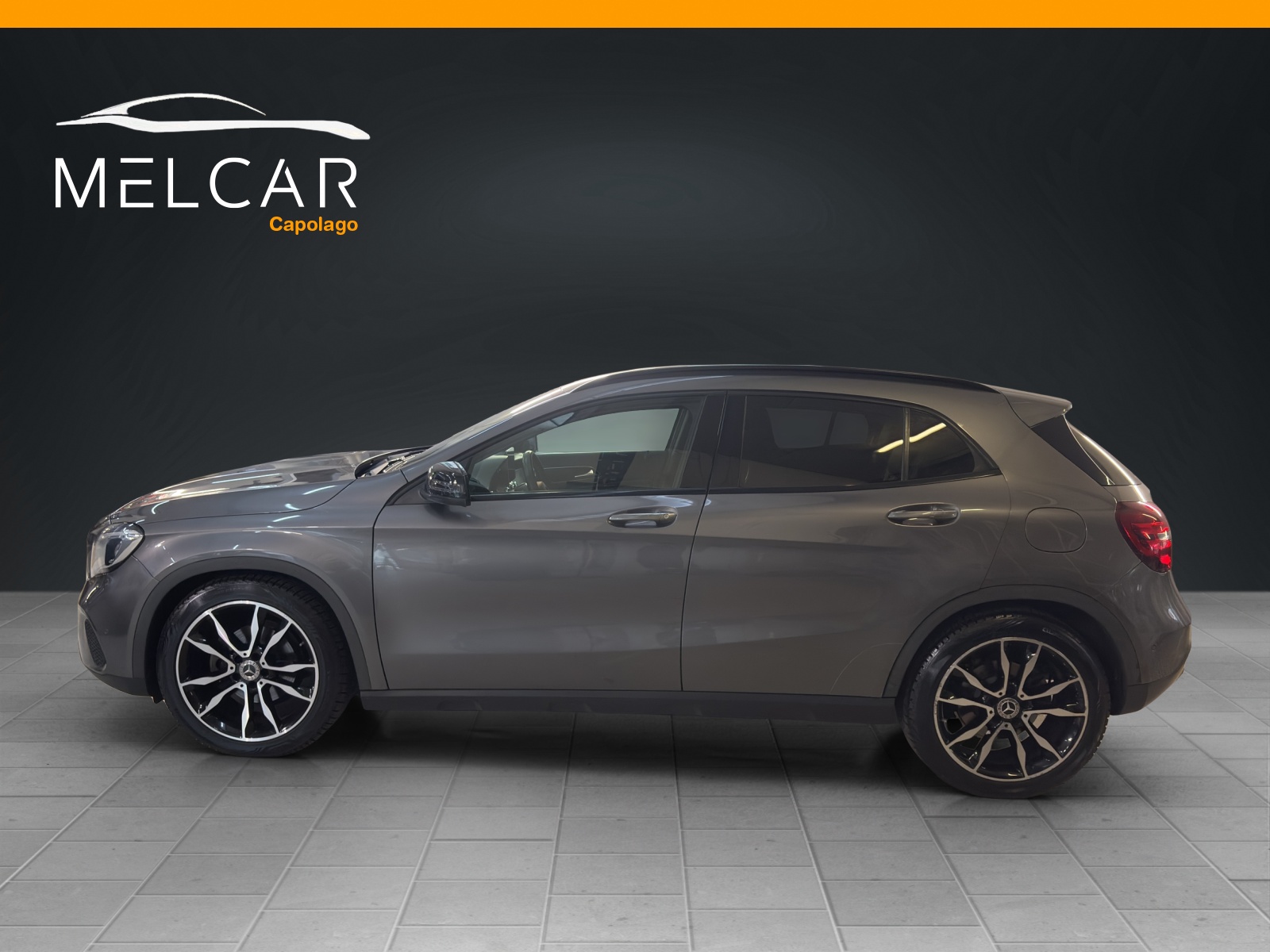 MERCEDES-BENZ GLA 200 Night Star 7G-DCT-image-5