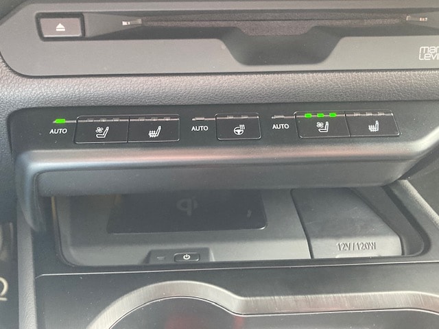 LEXUS UX 250h Excellence AWD Automatic-image-13