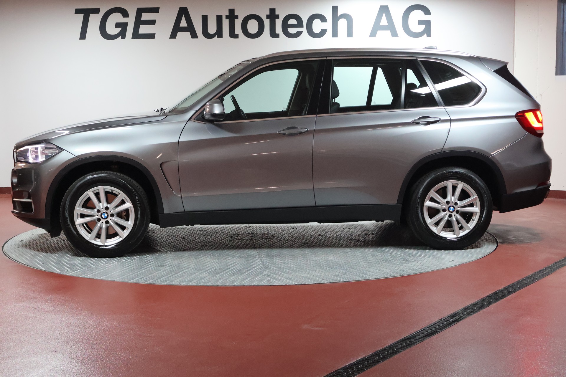 BMW X5 xDrive 35i Steptronic-image-3