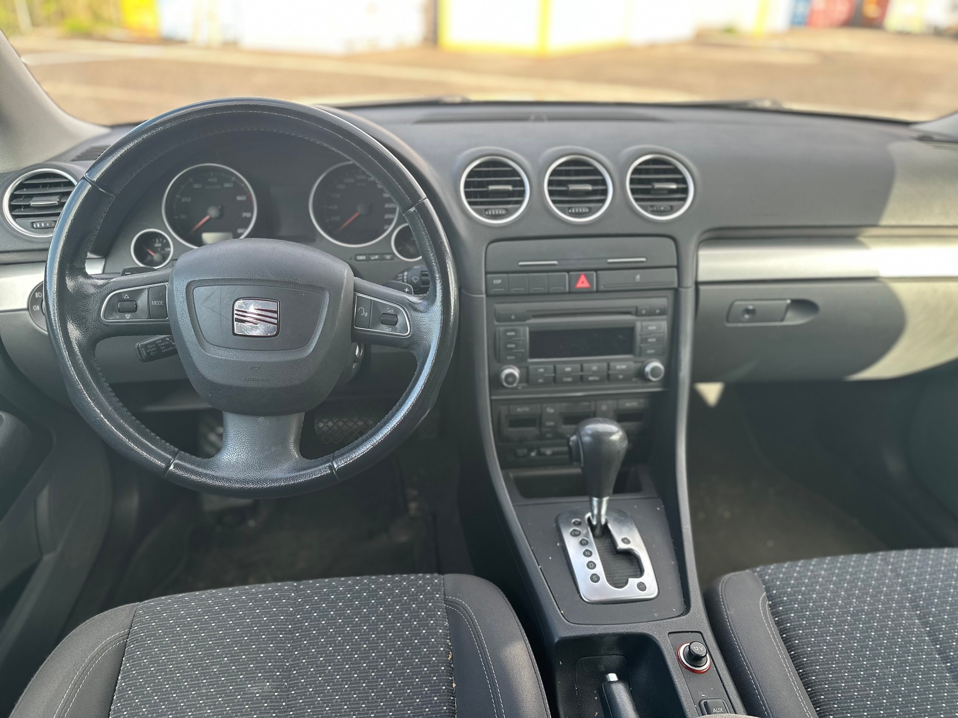 SEAT Exeo ST 2.0 TSI Style multitronic-image-9