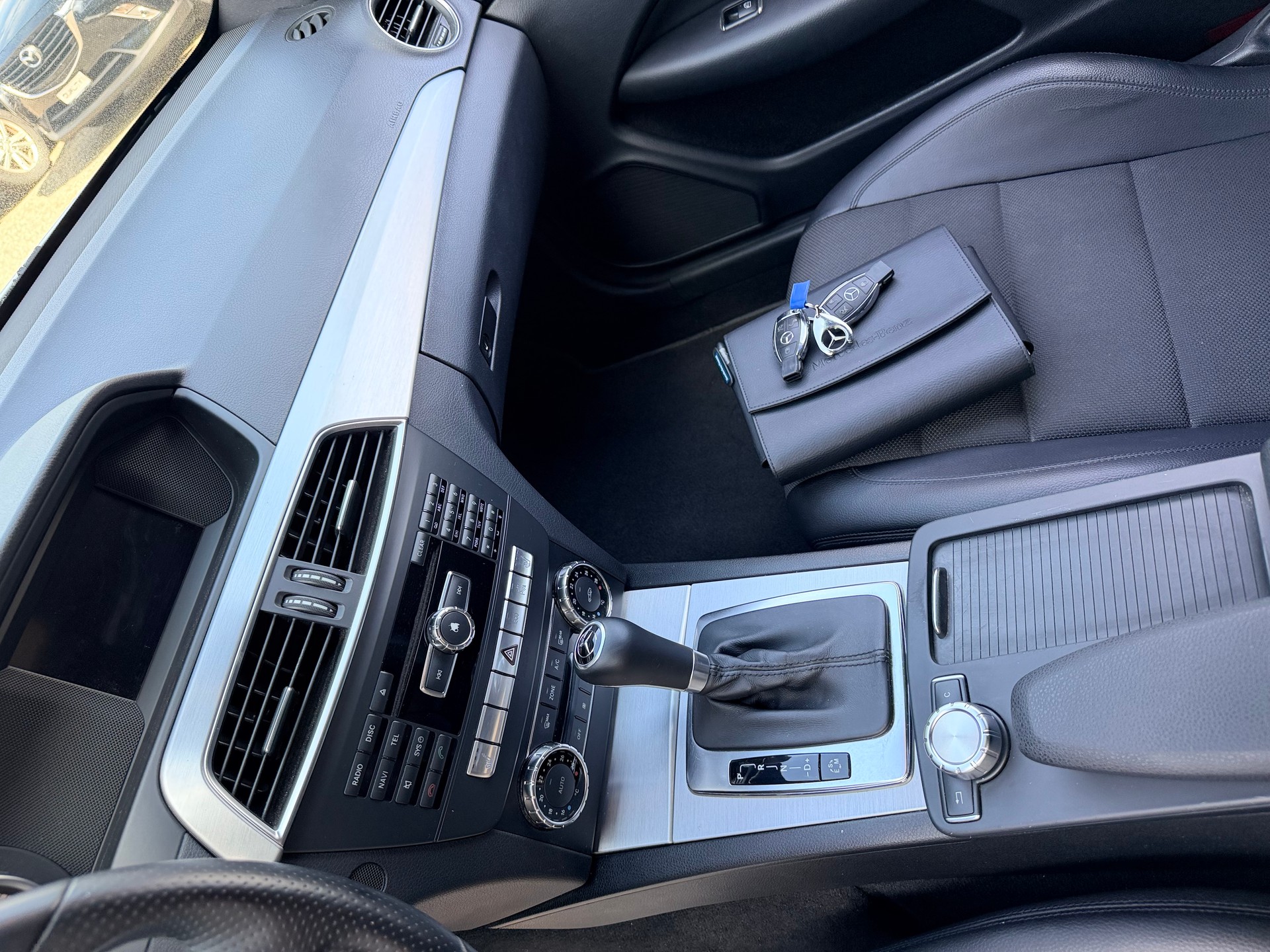 MERCEDES-BENZ C 180 Coupé MyStar 7G-Tronic AMG Line-image-24