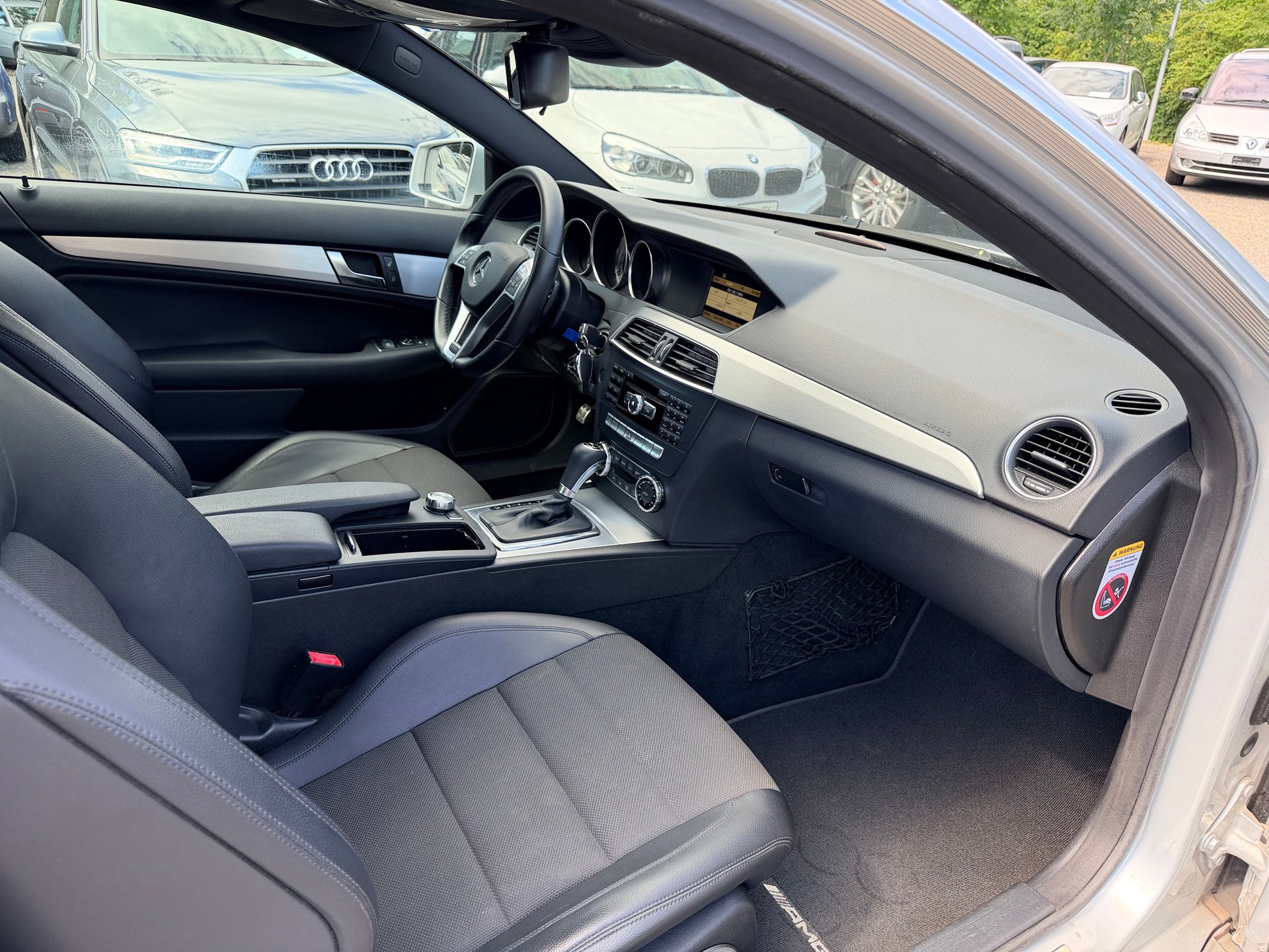 MERCEDES-BENZ C 180 Coupé MyStar 7G-Tronic AMG Line-image-14
