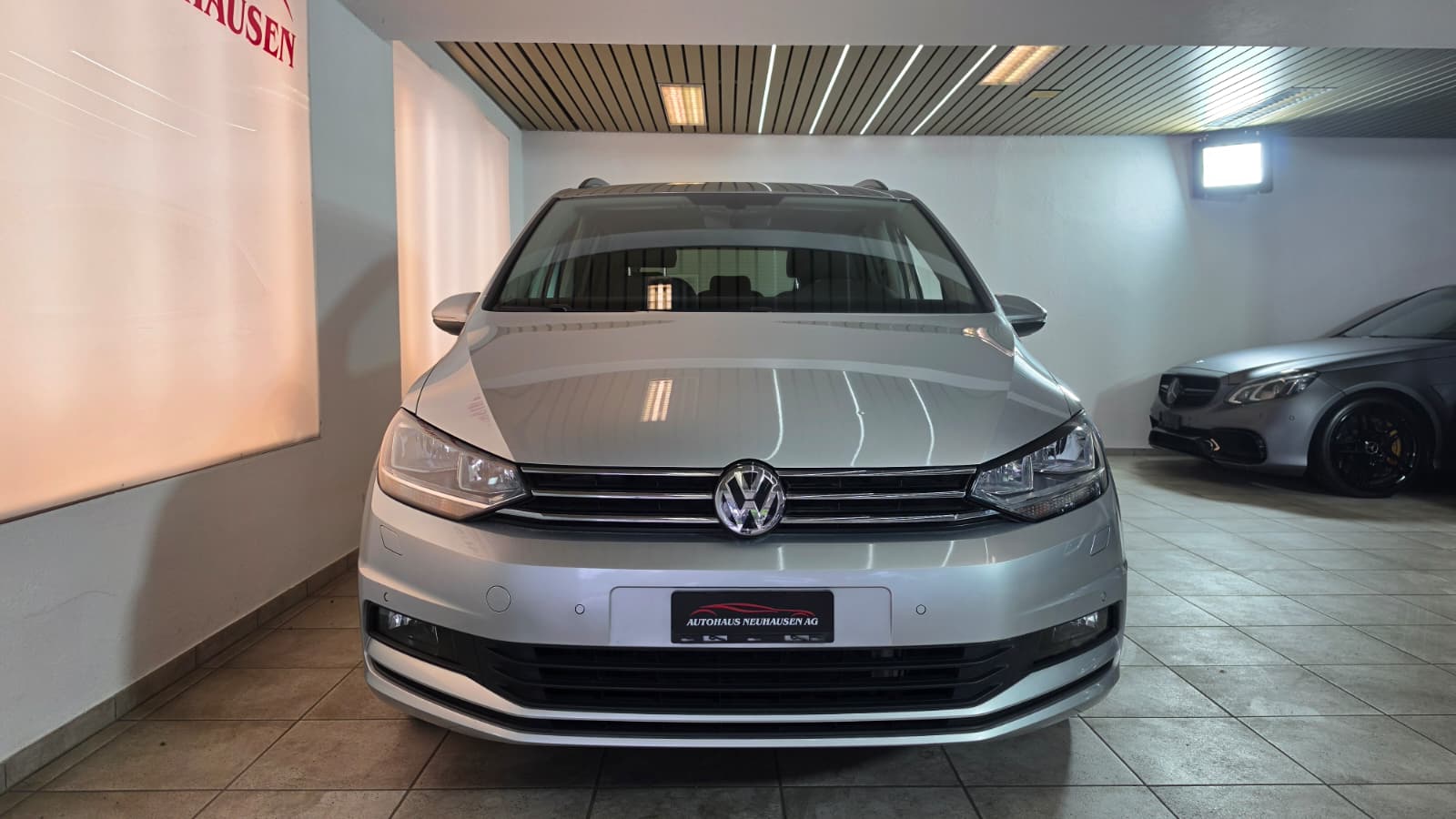 VW Touran 1.6 TDI BlueMotion Technology Trendline DSG, TOP FAHRZEUG, FRISCH AB SERVICE UND FRISCH AB MFK-image-1