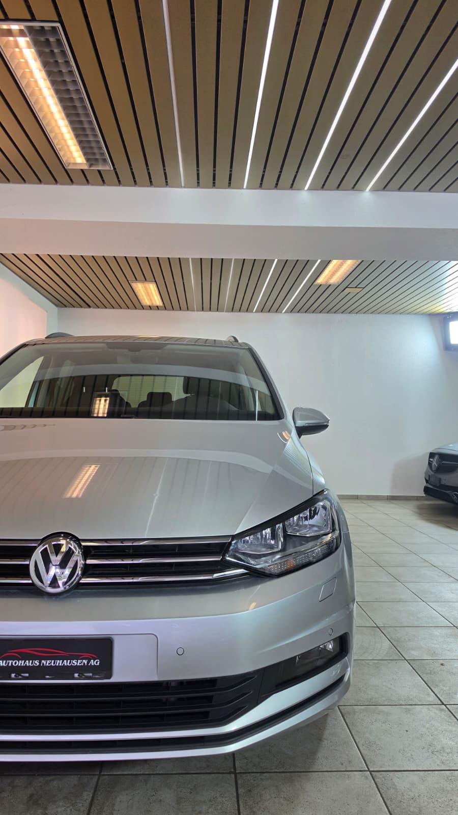 VW Touran 1.6 TDI BlueMotion Technology Trendline DSG, TOP FAHRZEUG, FRISCH AB SERVICE UND FRISCH AB MFK-image-2