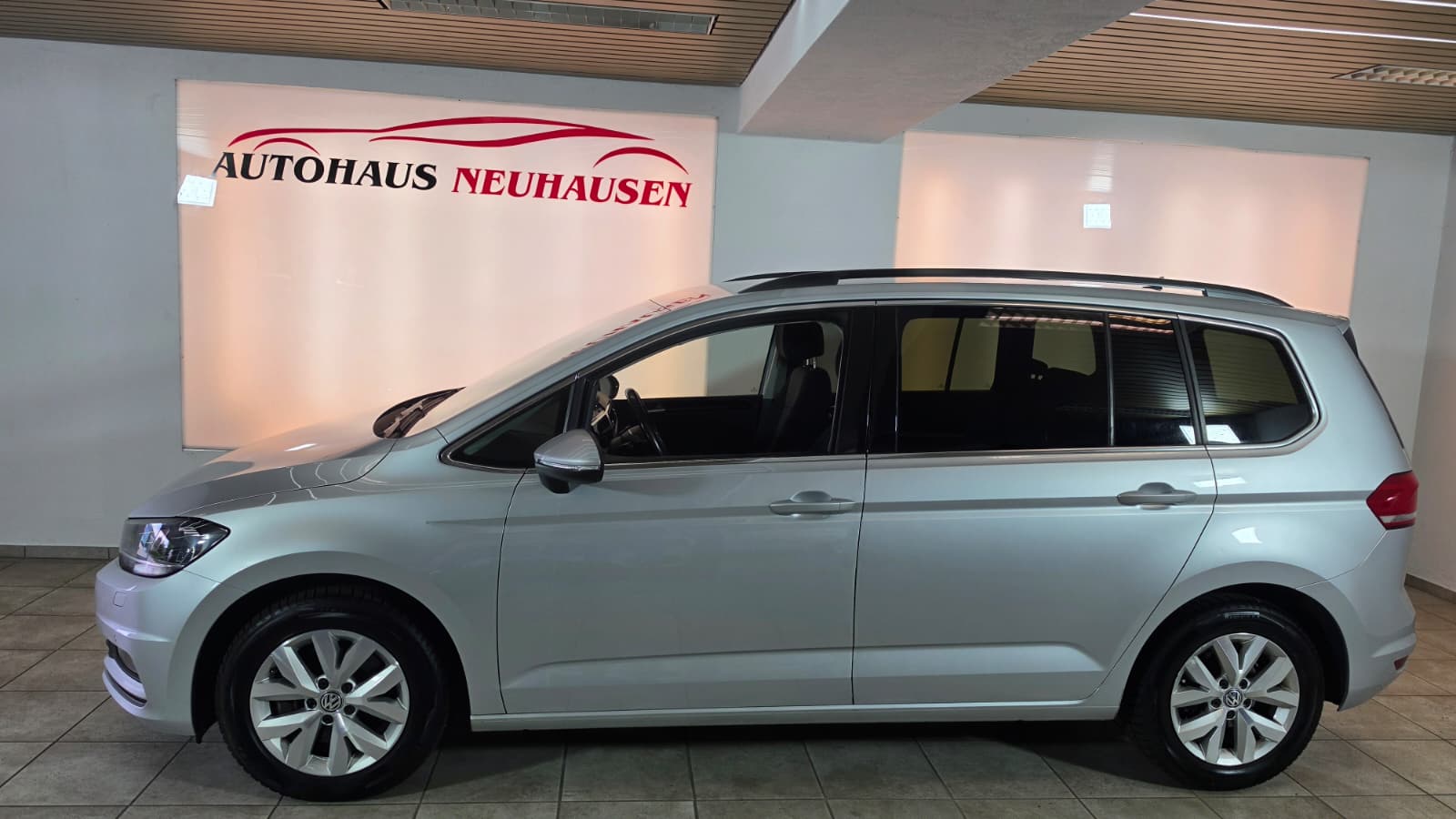 VW Touran 1.6 TDI BlueMotion Technology Trendline DSG, TOP FAHRZEUG, FRISCH AB SERVICE UND FRISCH AB MFK-image-5