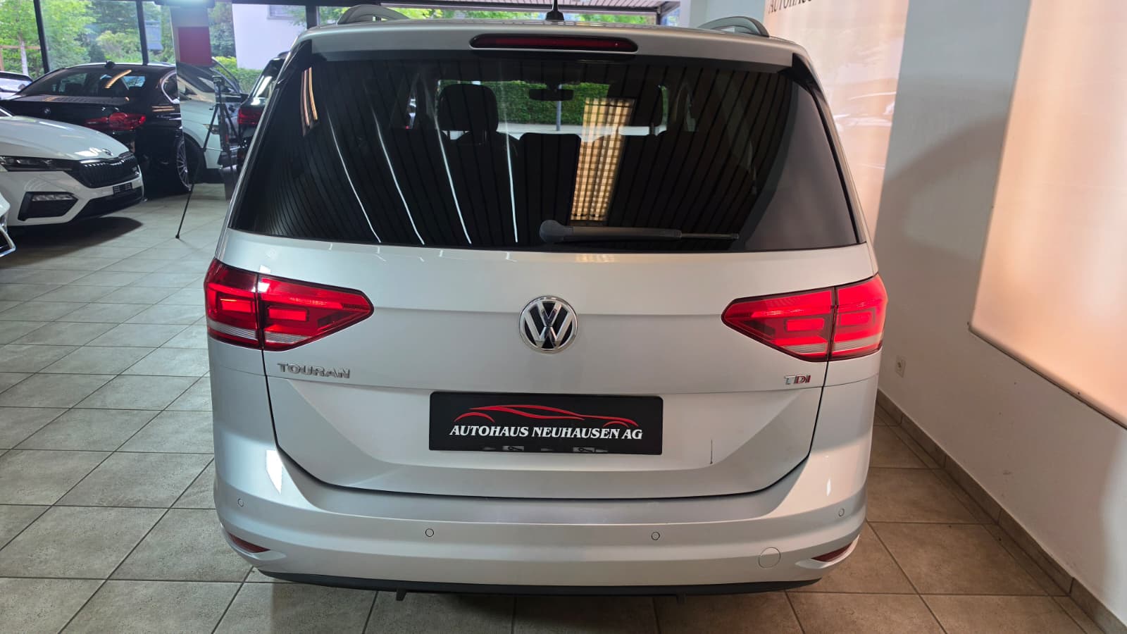 VW Touran 1.6 TDI BlueMotion Technology Trendline DSG, TOP FAHRZEUG, FRISCH AB SERVICE UND FRISCH AB MFK-image-13