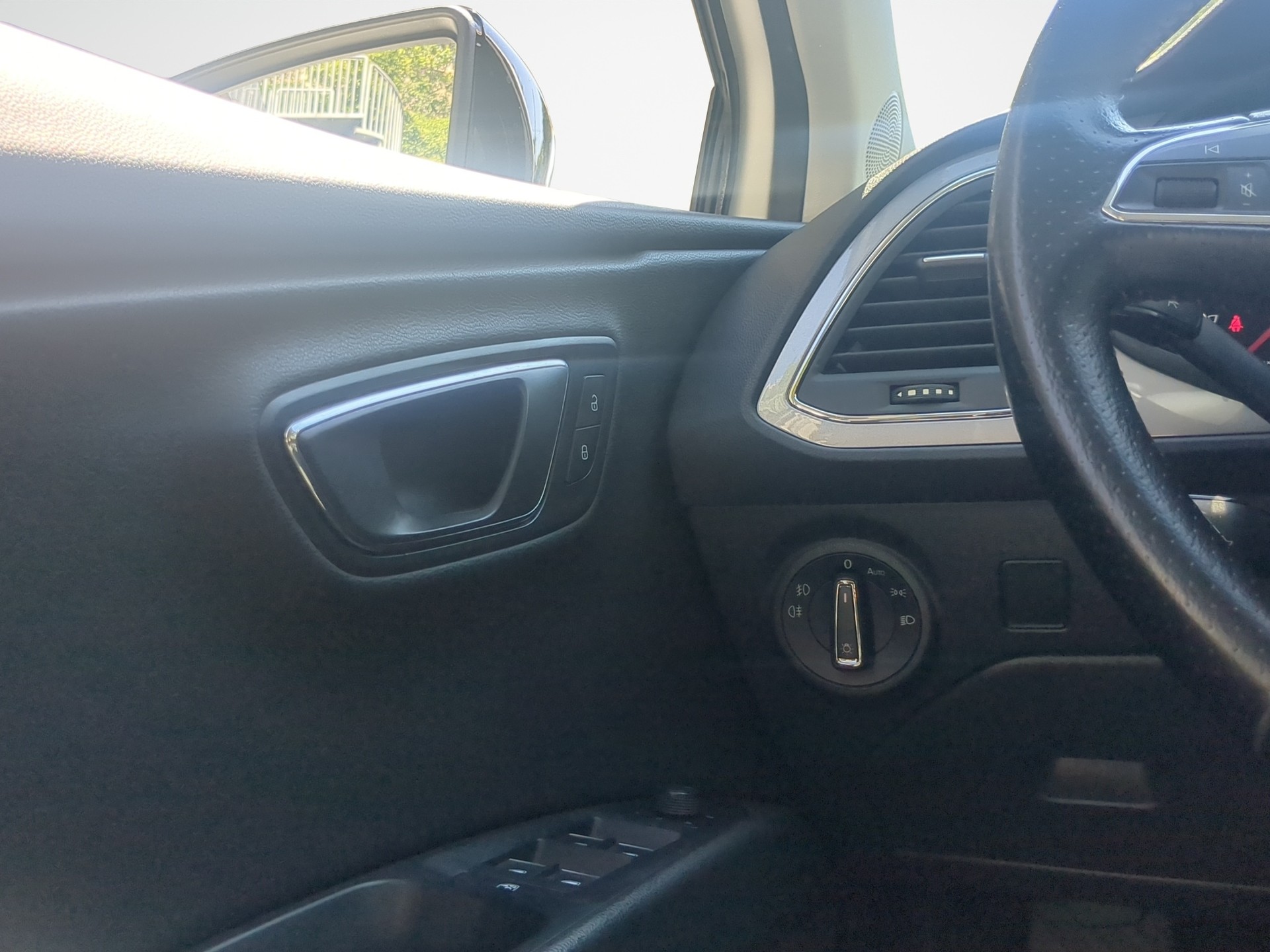SEAT Leon ST 2.0 TDI FR Line-image-8