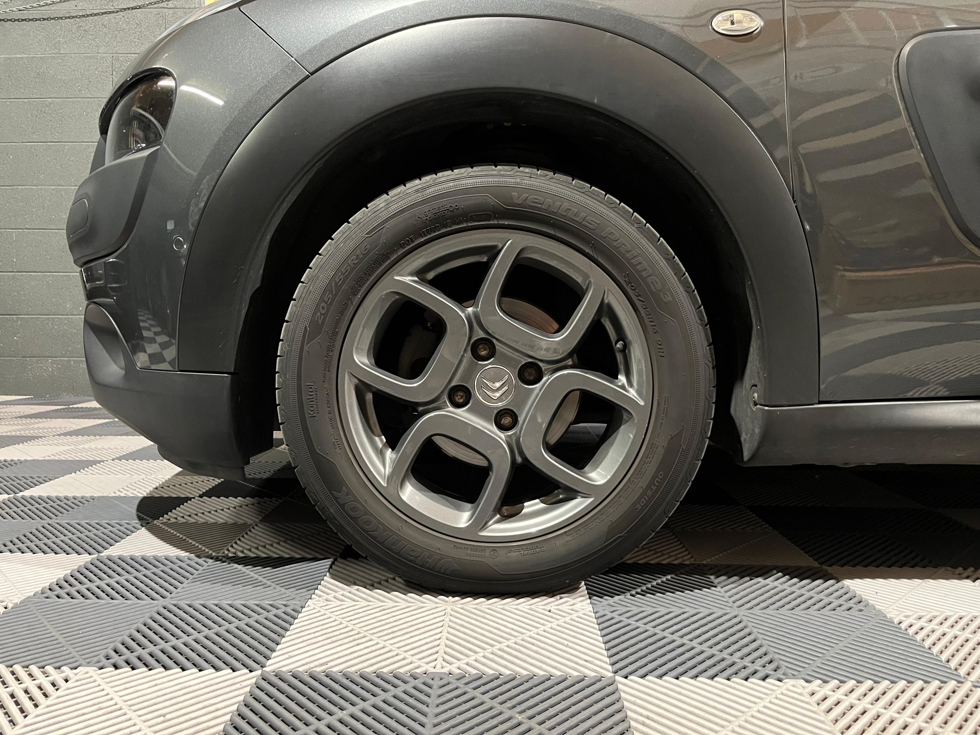 CITROEN C4 Cactus 1.2 e-THP Shine Edition-image-17