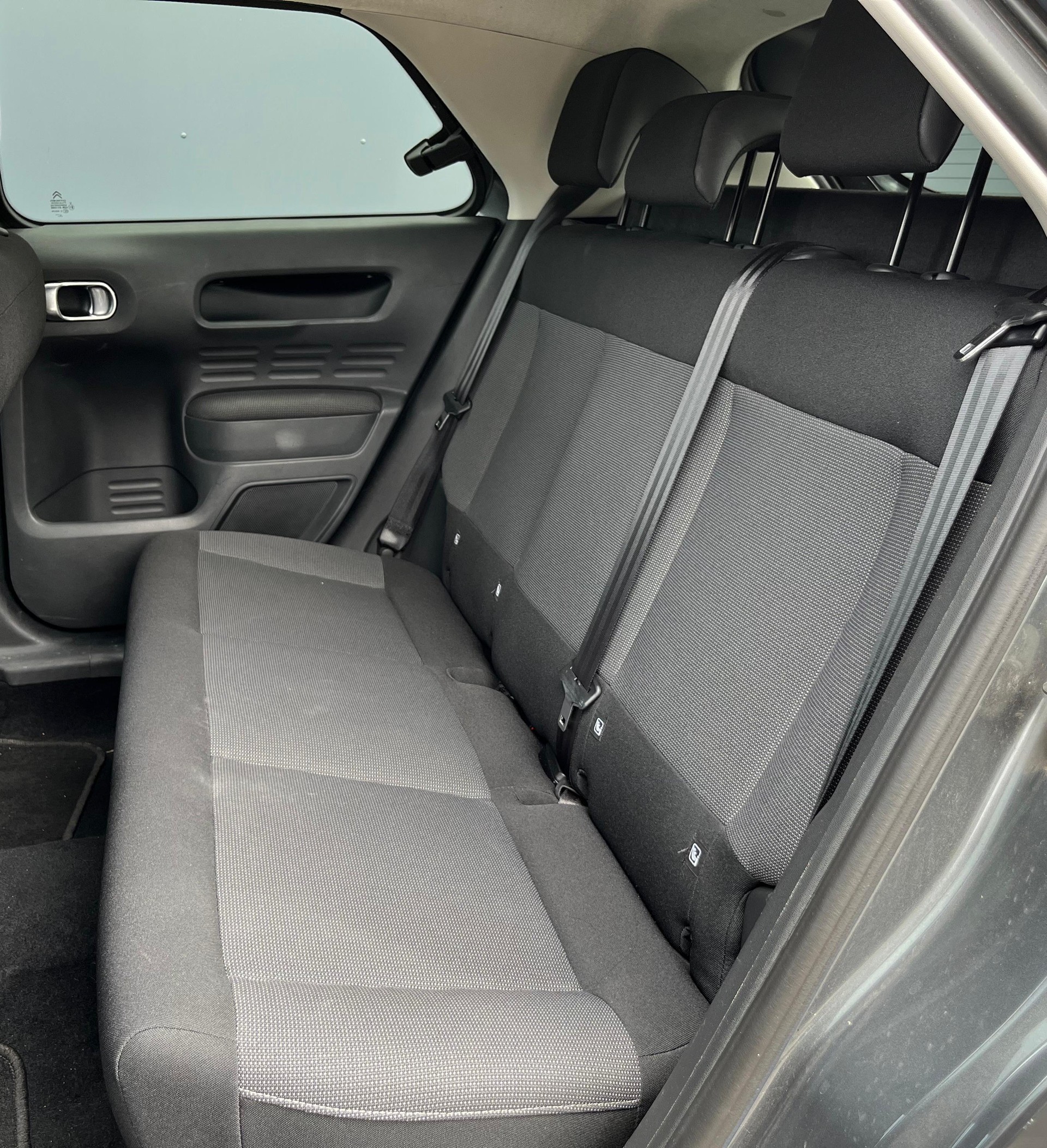 CITROEN C4 Cactus 1.2 e-THP Shine Edition-image-9