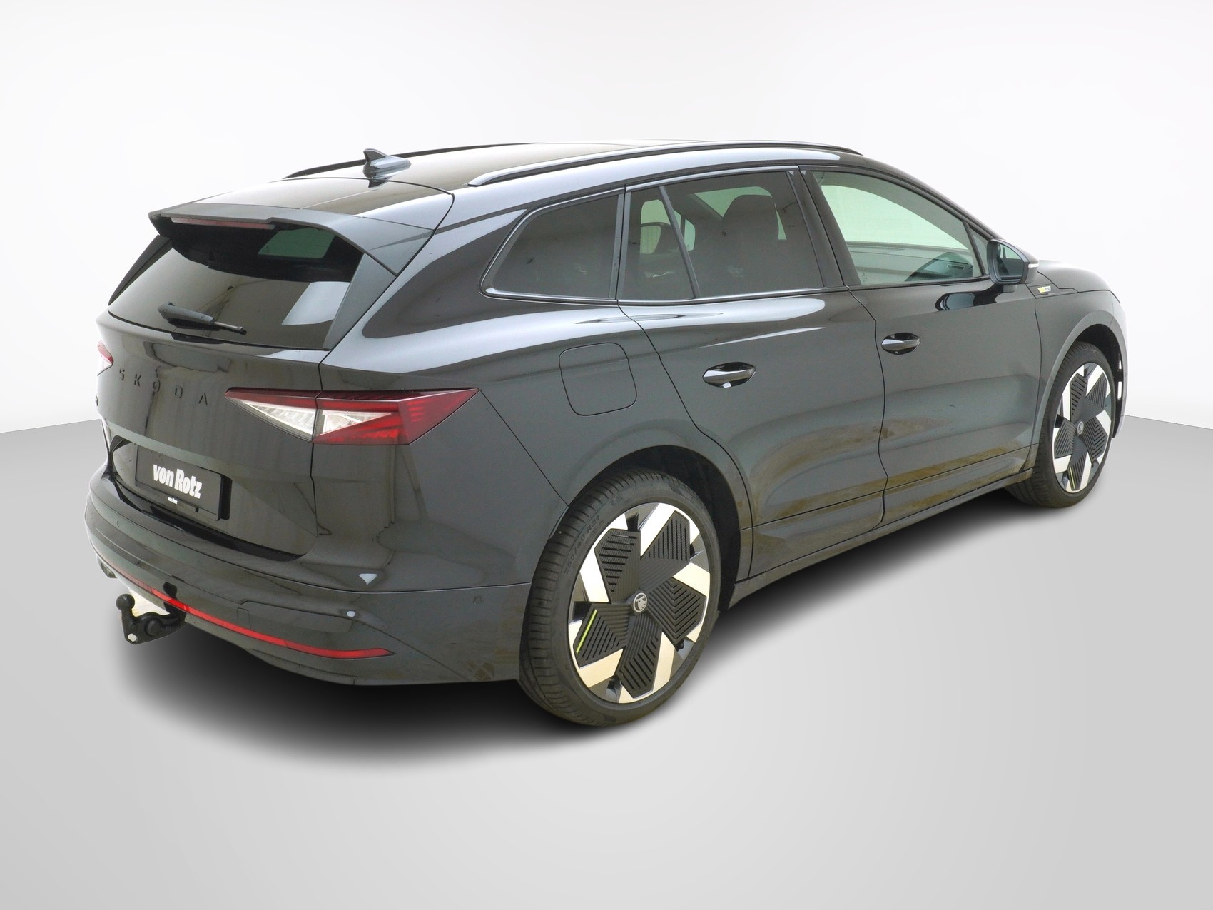 SKODA Enyaq iV RS-Suite MAXX-image-4