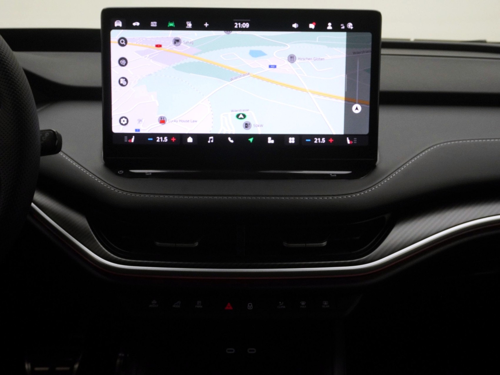 SKODA Enyaq iV RS-Suite MAXX-image-17