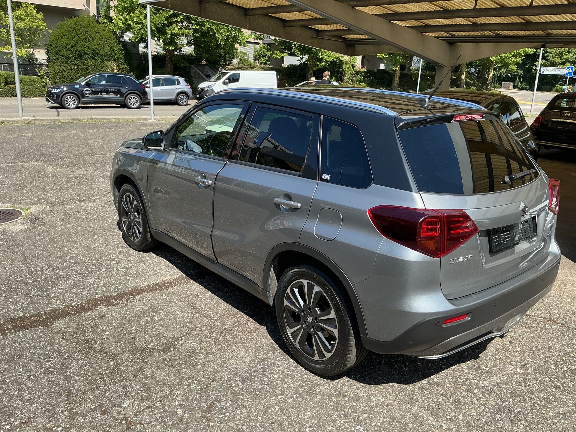 SUZUKI Vitara 1.5 Hybrid Edition 35 Top 4x4 AGS-image-7
