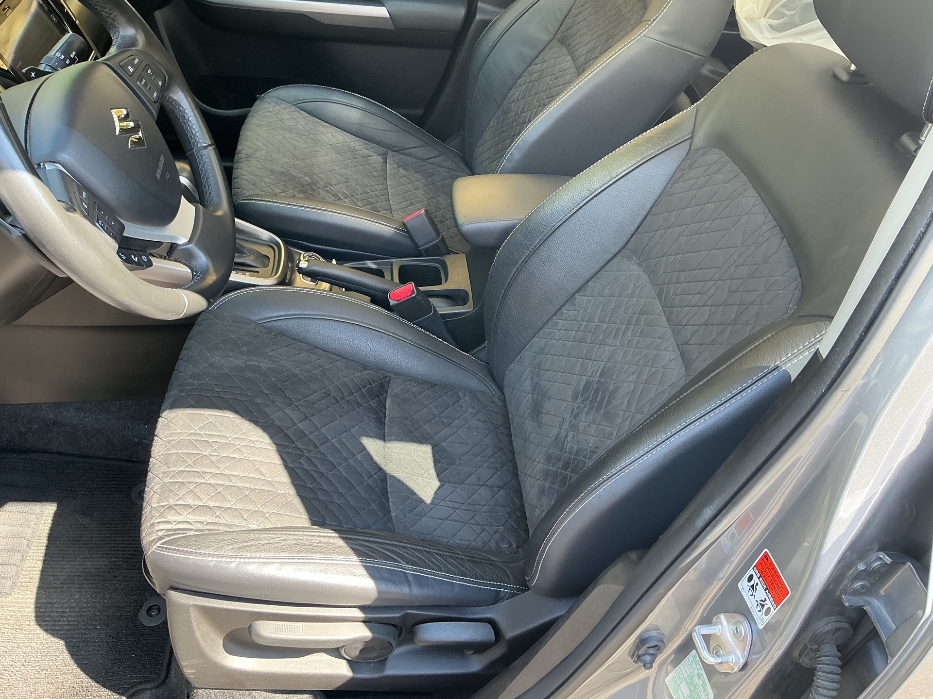 SUZUKI Vitara 1.5 Hybrid Edition 35 Top 4x4 AGS-image-13