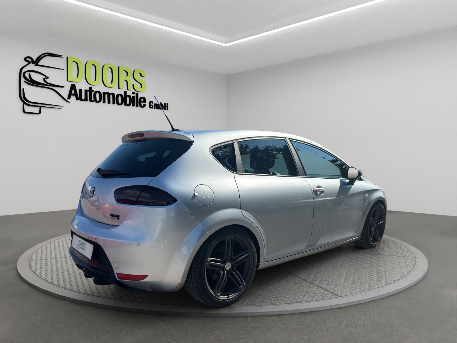 SEAT Leon 2.0 TSI FR DSG-image-5