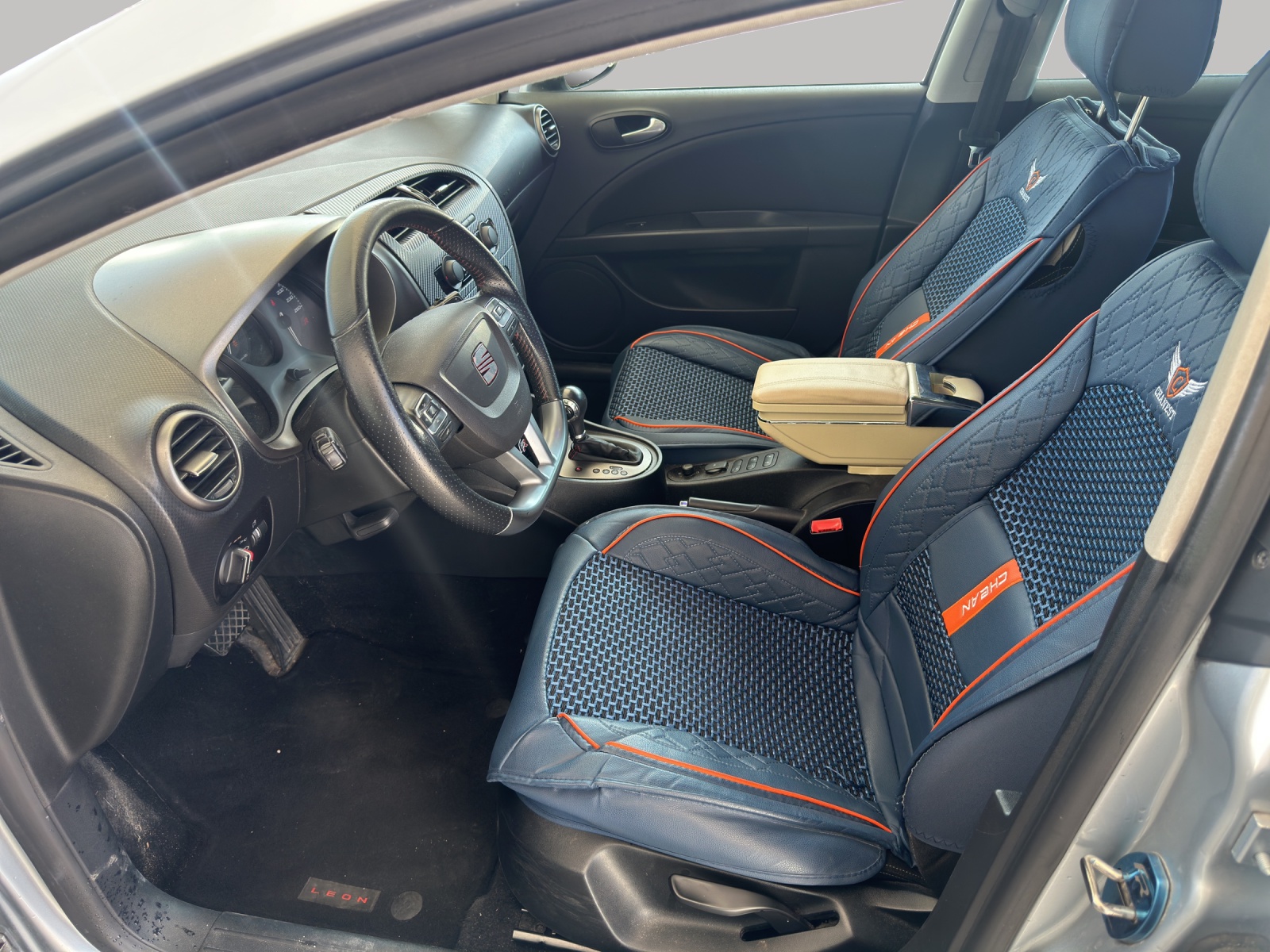 SEAT Leon 2.0 TSI FR DSG-image-16