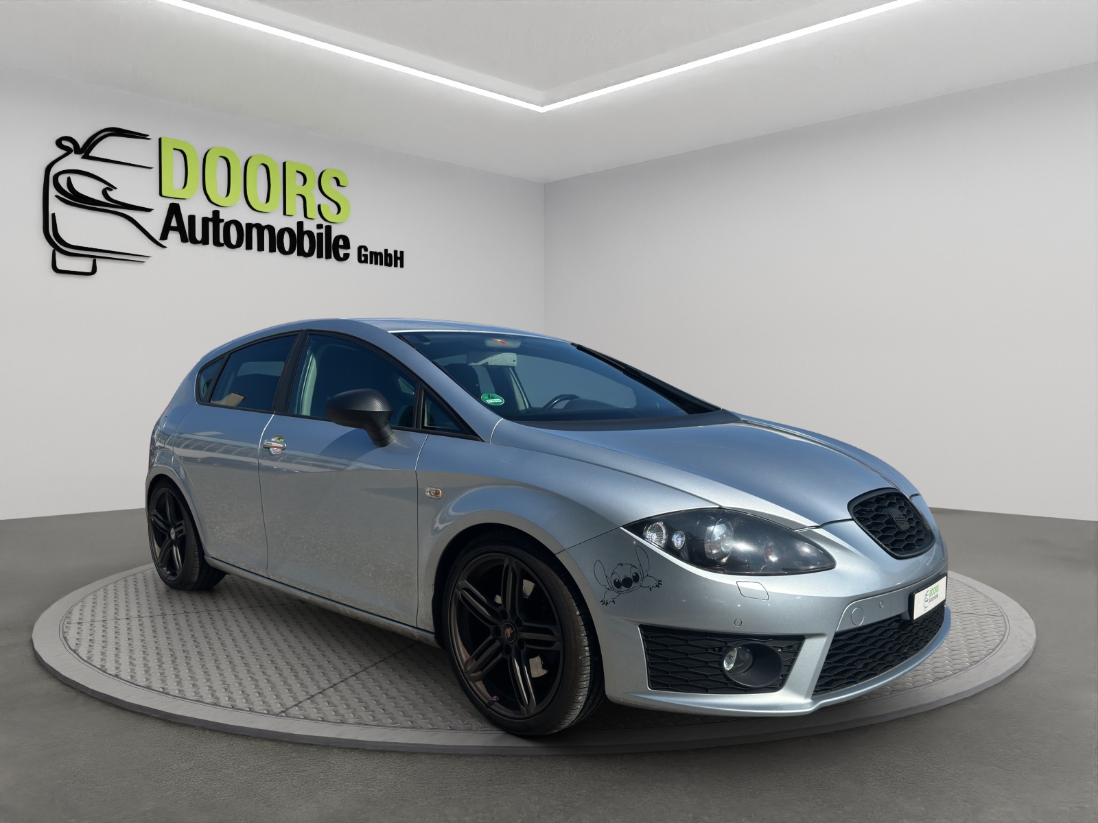 SEAT Leon 2.0 TSI FR DSG-image-0