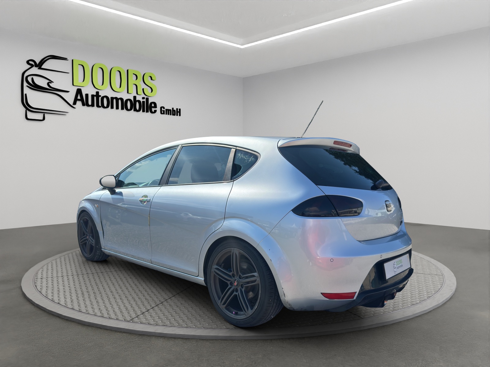 SEAT Leon 2.0 TSI FR DSG-image-4