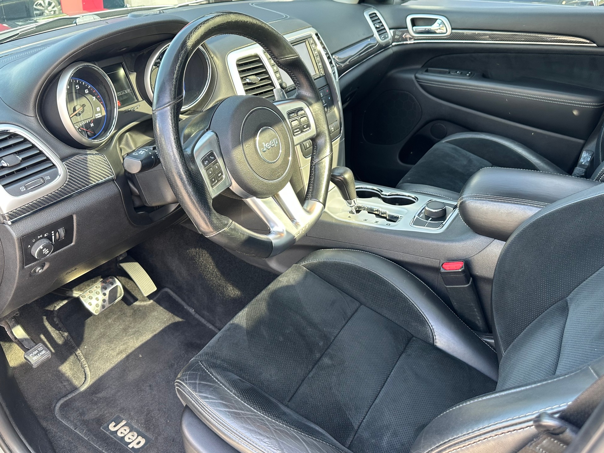 JEEP Grand Cherokee 6.4 SRT8 Automatic-image-6