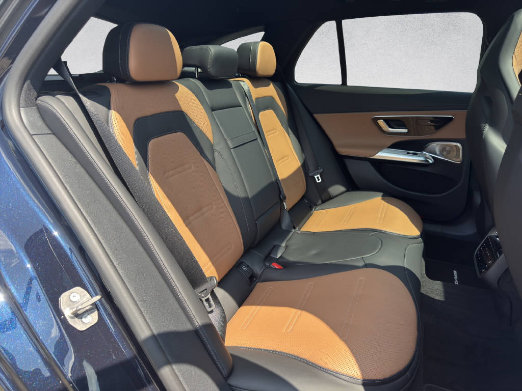 MERCEDES-BENZ E 53 Hybrid AMG 4Matic+ T-Modell-image-12