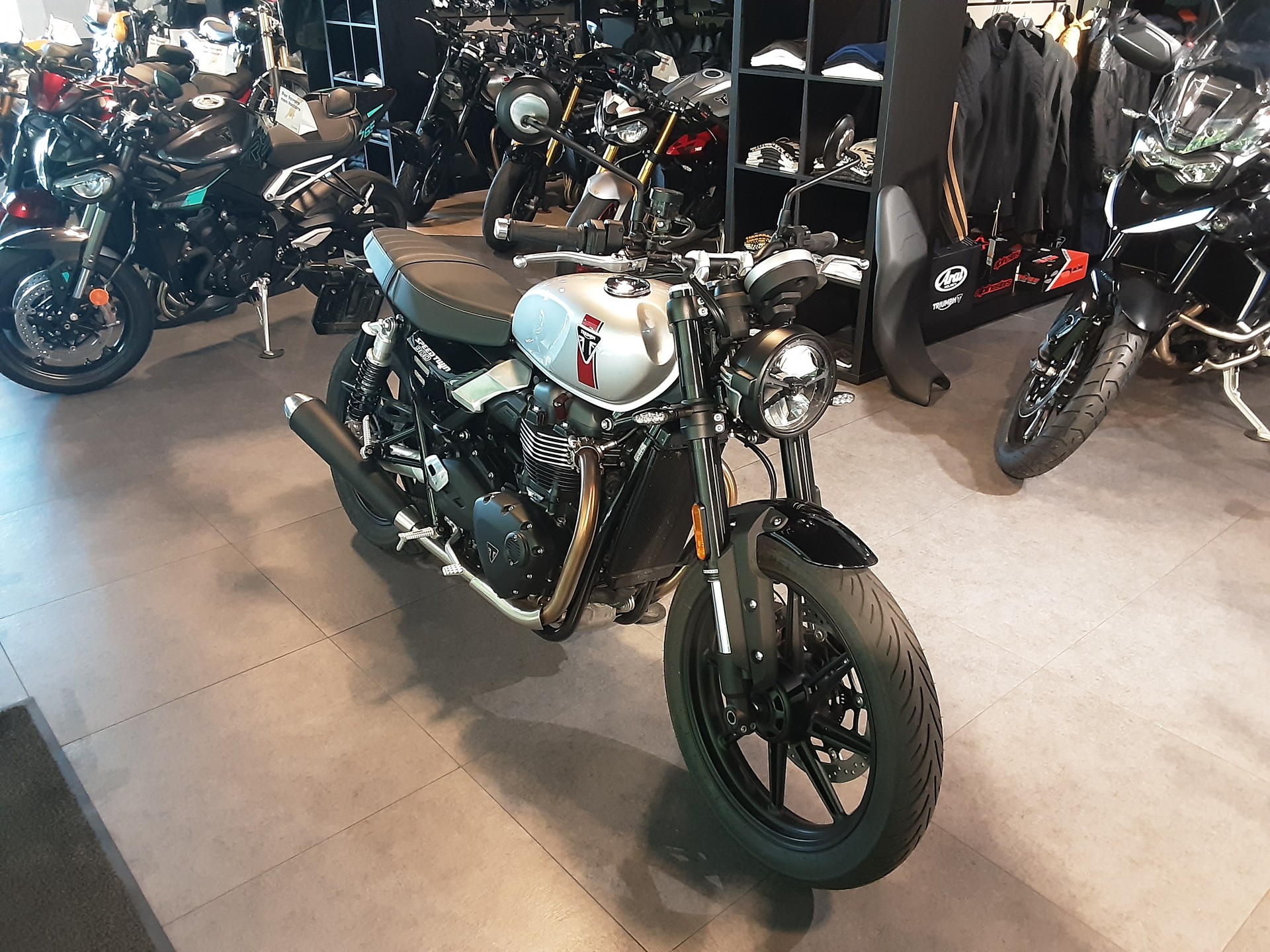 TRIUMPH Speed Twin 900-image-2