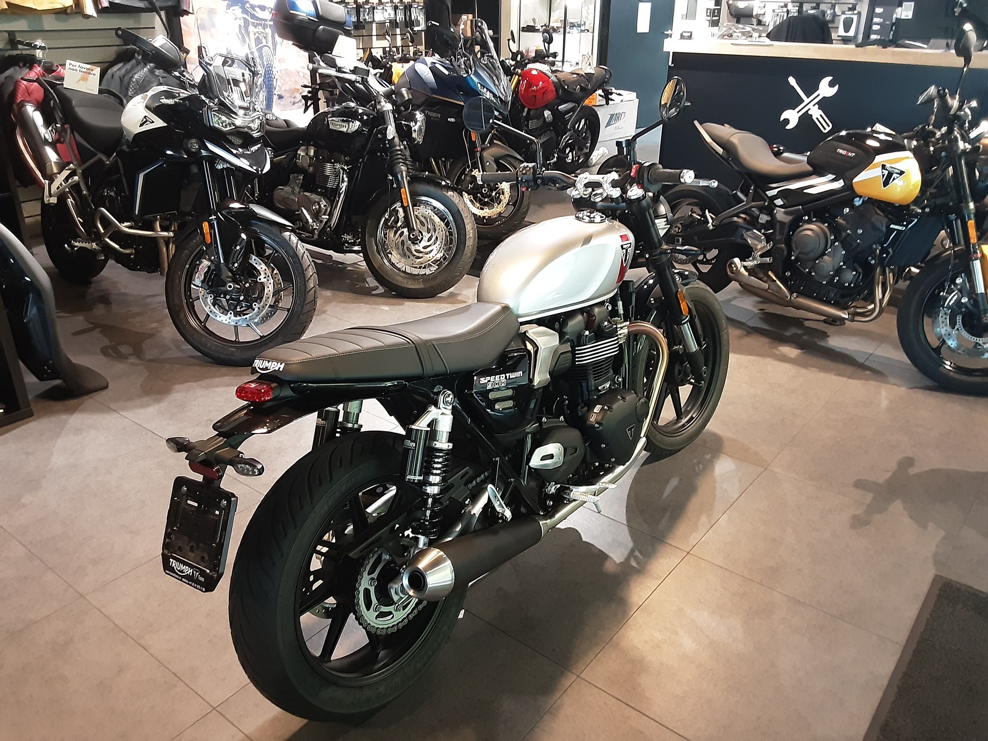 TRIUMPH Speed Twin 900-image-4