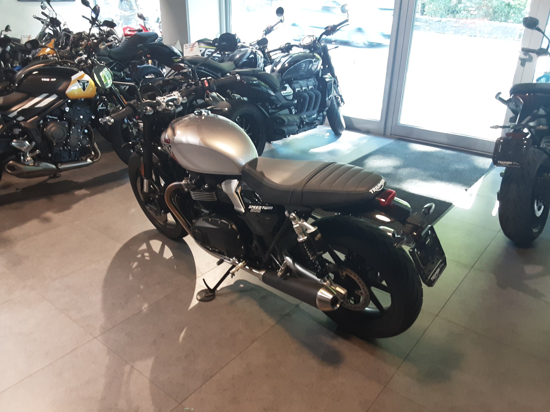 TRIUMPH Speed Twin 900-image-5