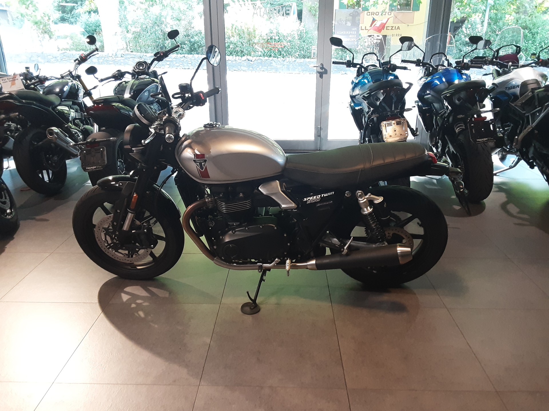 TRIUMPH Speed Twin 900-image-1