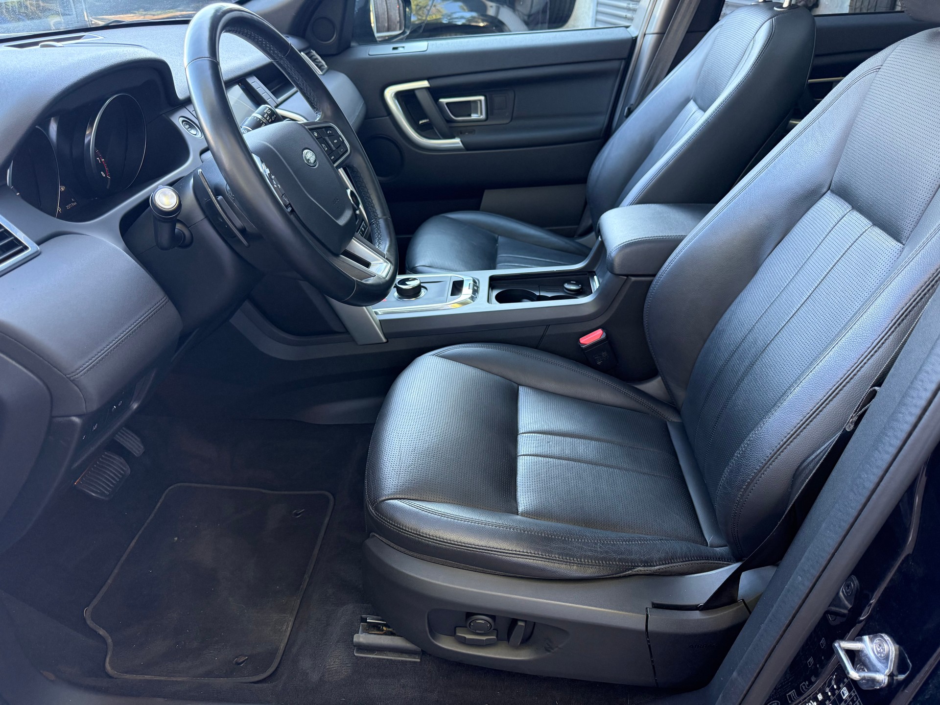 LAND ROVER Discovery Sport 2.0 Si4 7 PLACE HSE AT9-image-8