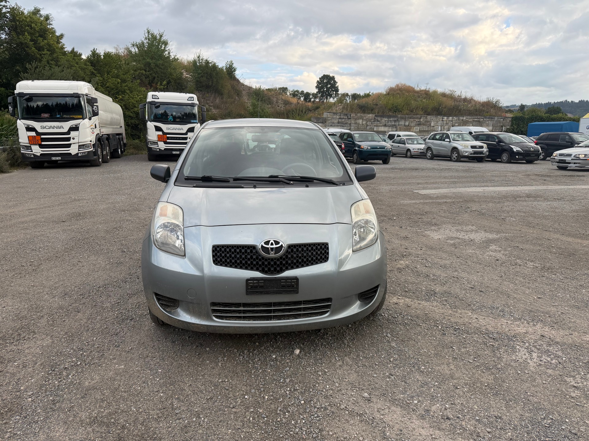 TOYOTA Yaris 1.3 Linea Luna-image-0