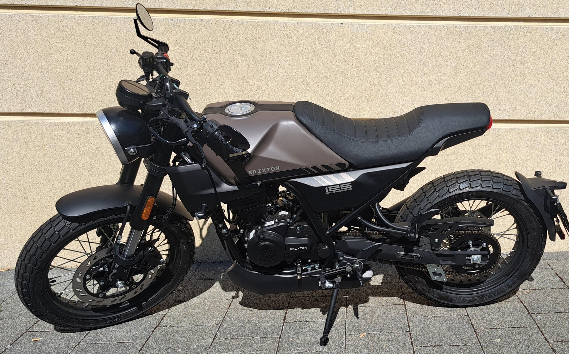 YAMAHA XSR 125 Legacy-image-1