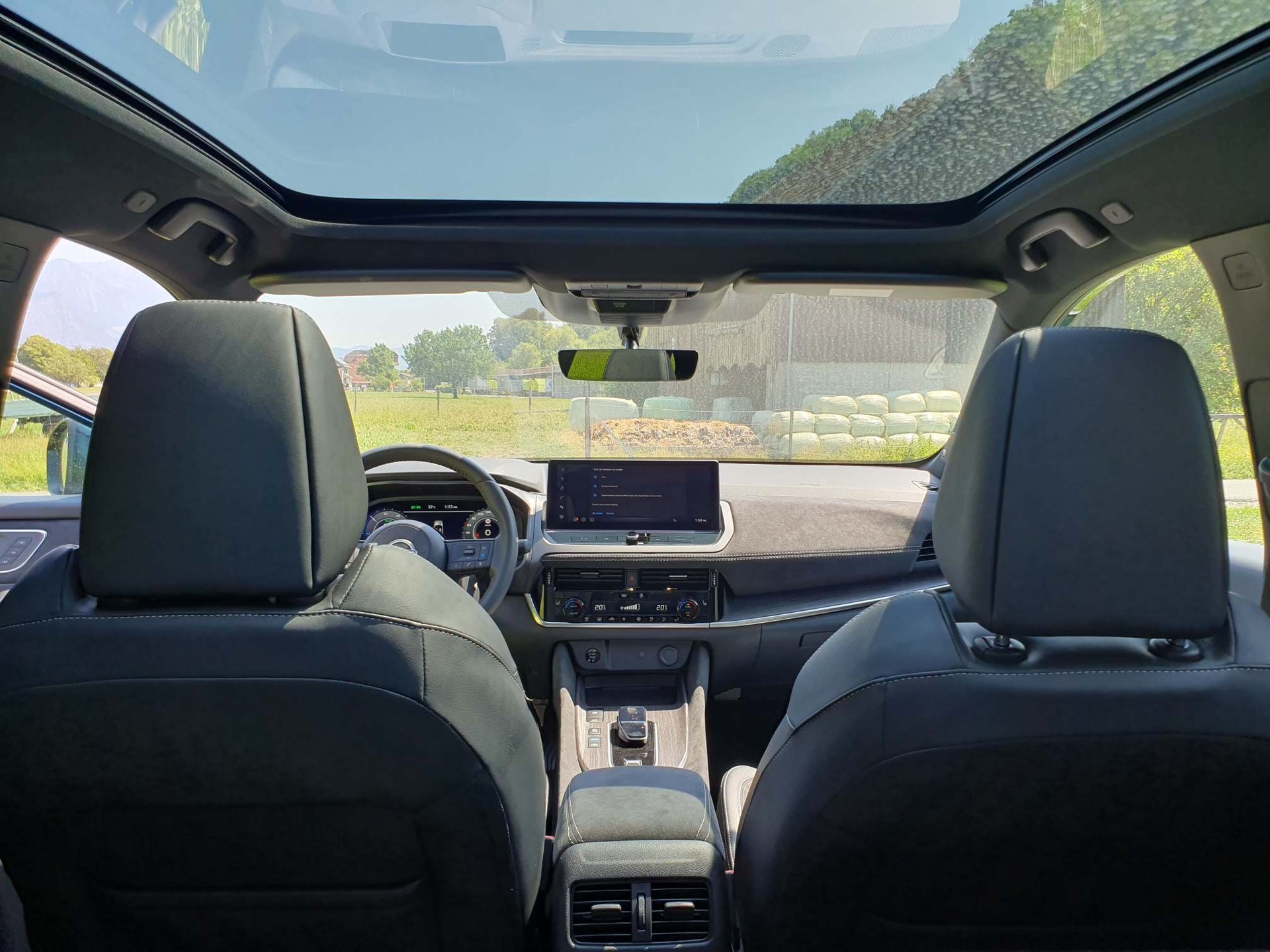 NISSAN Qashqai 1.5 VC-T Tekna+-image-12