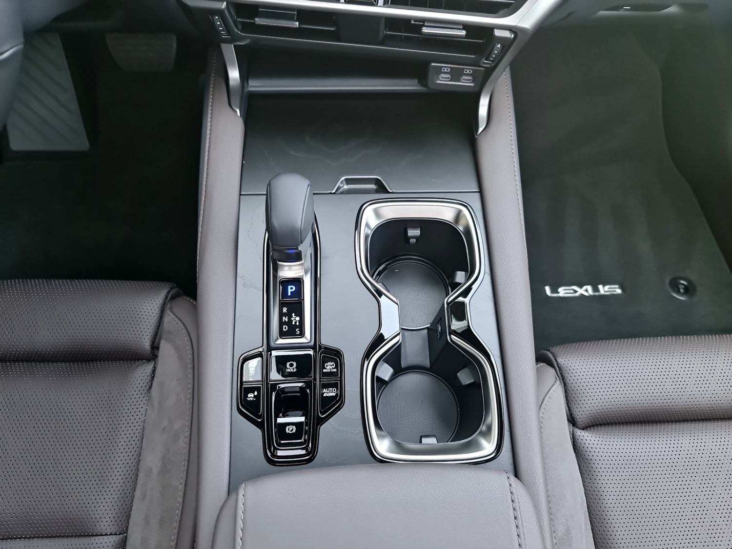 LEXUS RX 450h+ Excellence-image-12