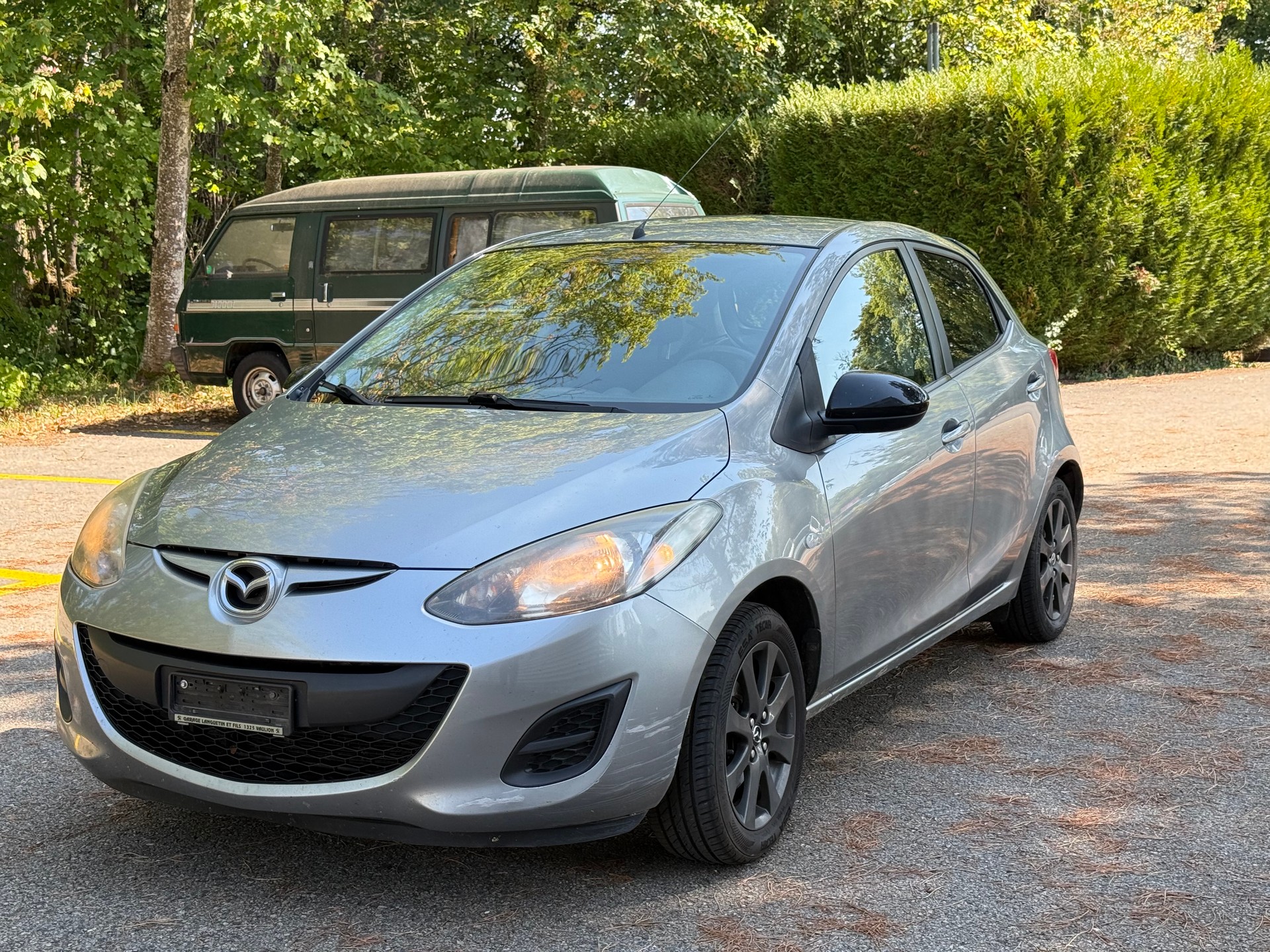 MAZDA 2 1.3i 16V Voila ma Suisse Edition-image-1