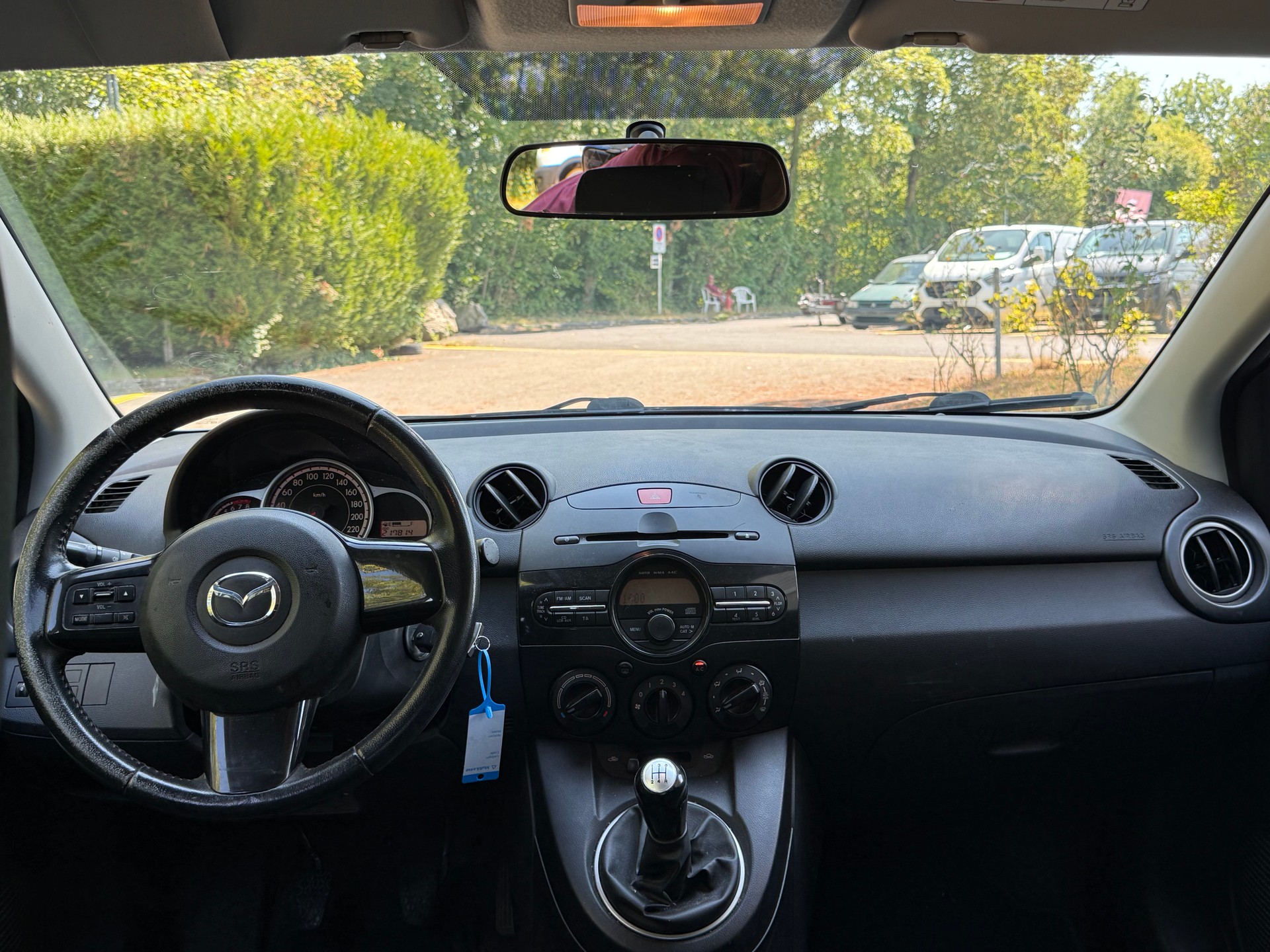 MAZDA 2 1.3i 16V Voila ma Suisse Edition-image-6