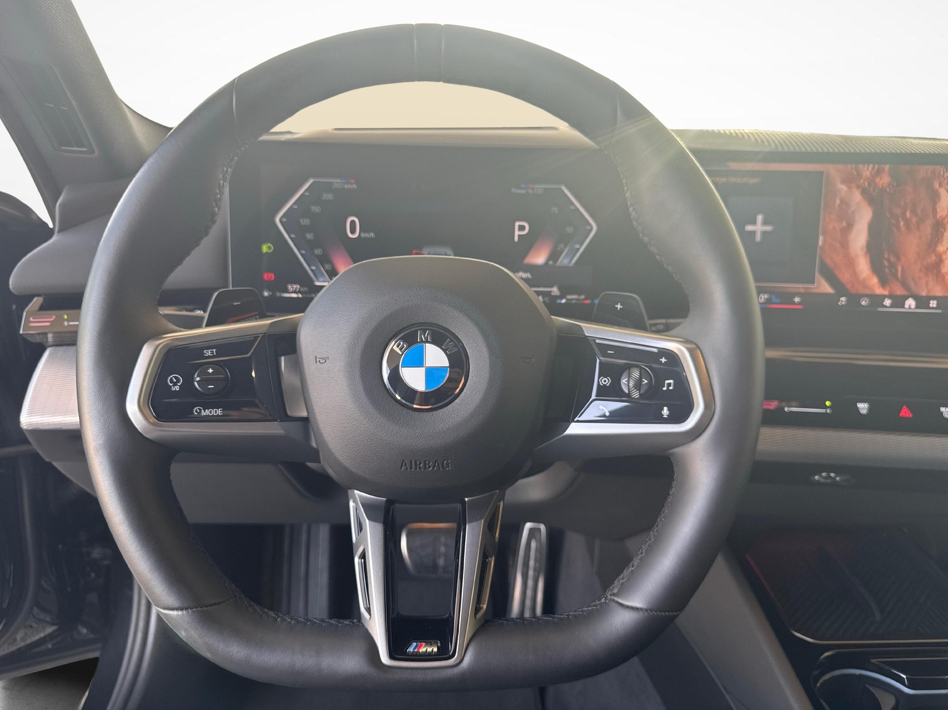 BMW 520d xDrive Touring-image-13