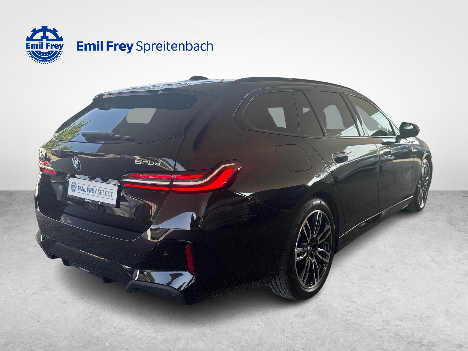 BMW 520d xDrive Touring-image-4