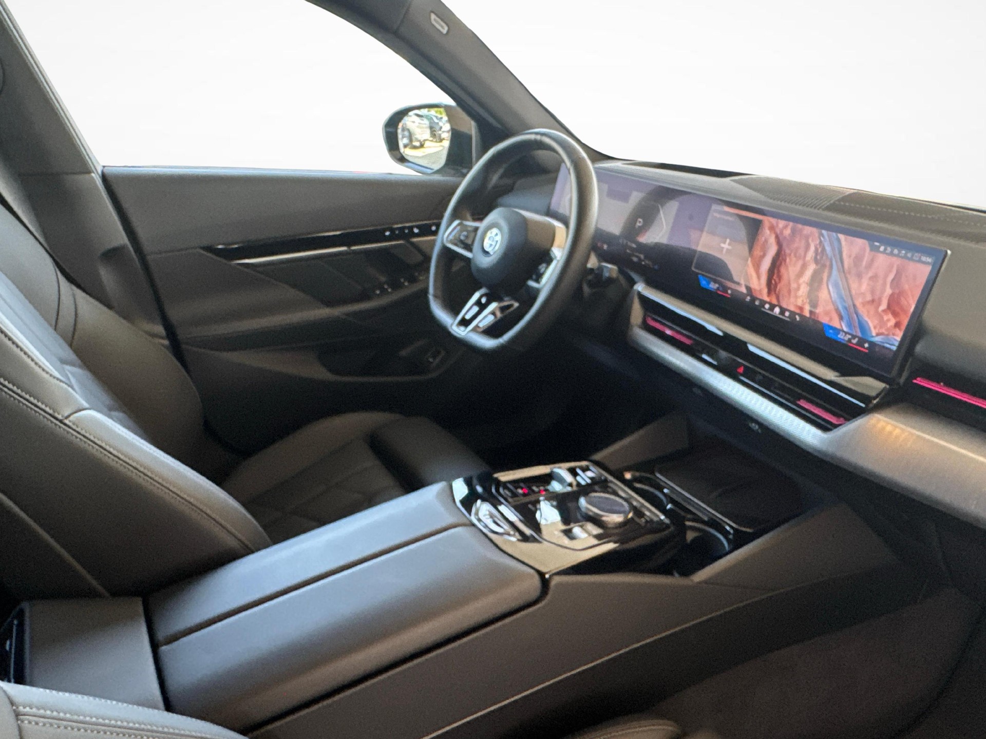 BMW 520d xDrive Touring-image-9