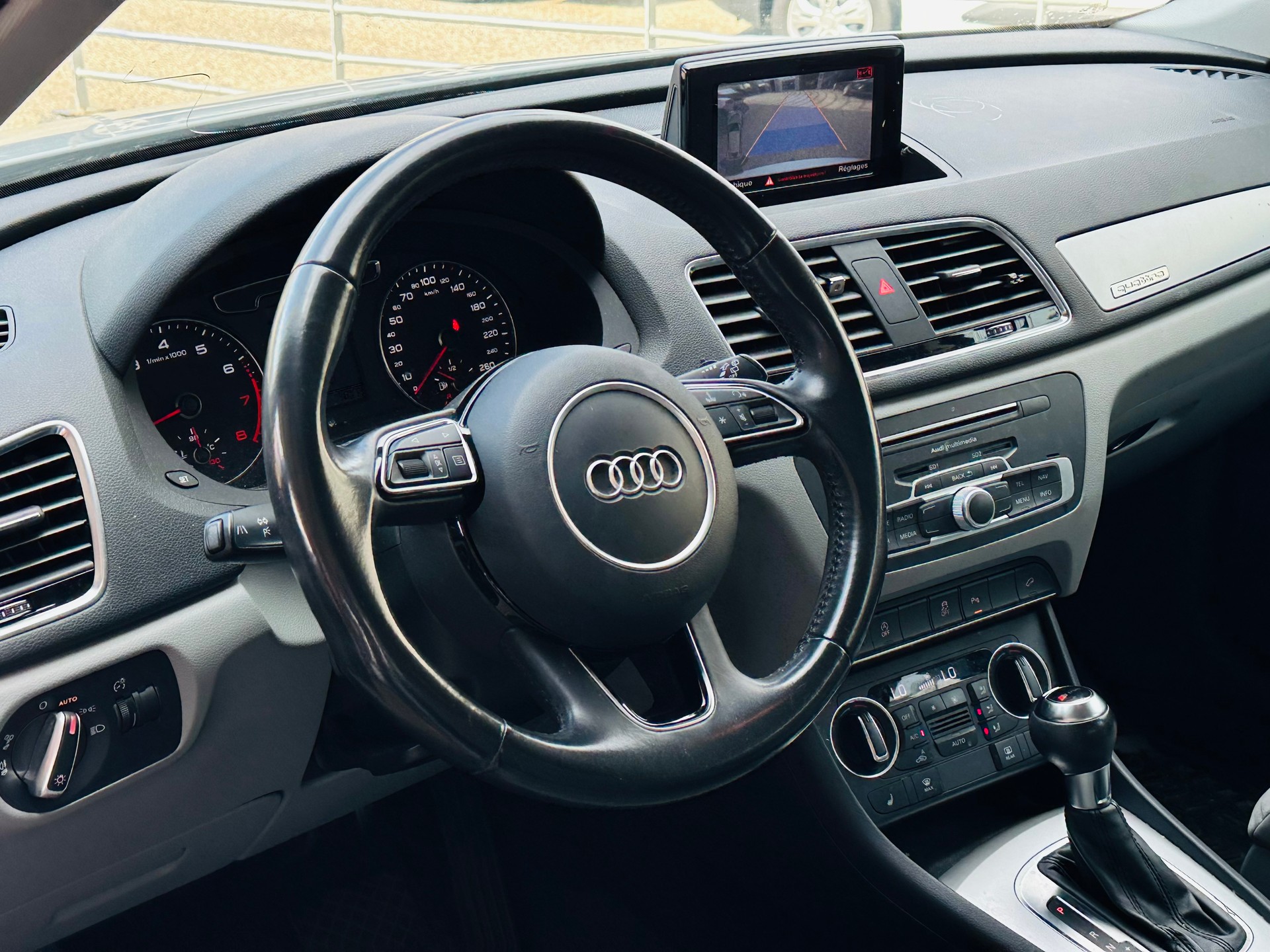 AUDI Q3 2.0 TFSI sport quattro S-tronic-image-9