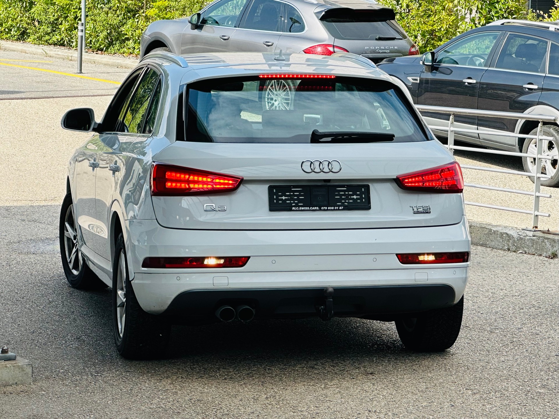 AUDI Q3 2.0 TFSI sport quattro S-tronic-image-6