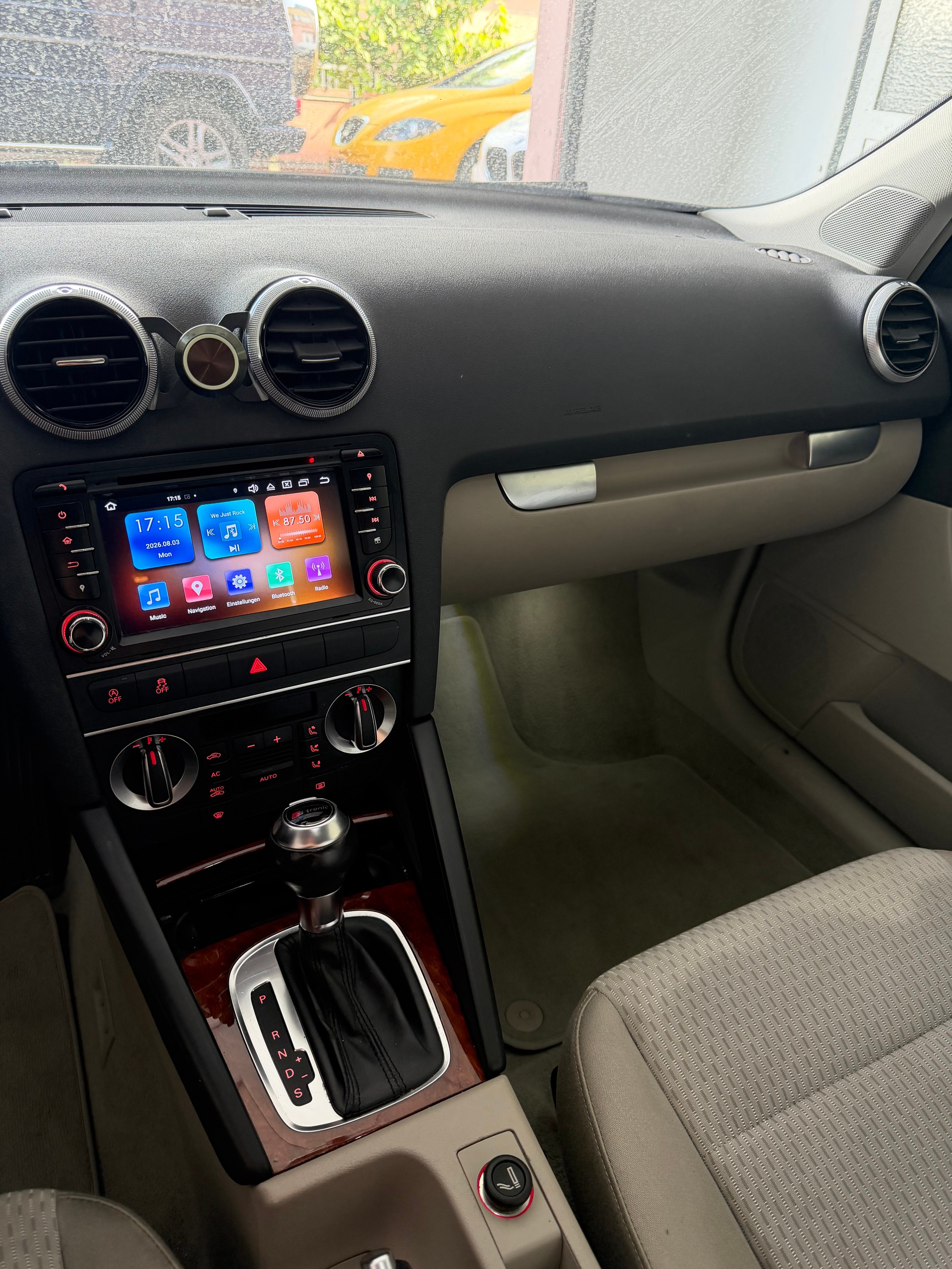 AUDI A3 Sportback 2.0 TDI Ambition S-Tronic-image-7