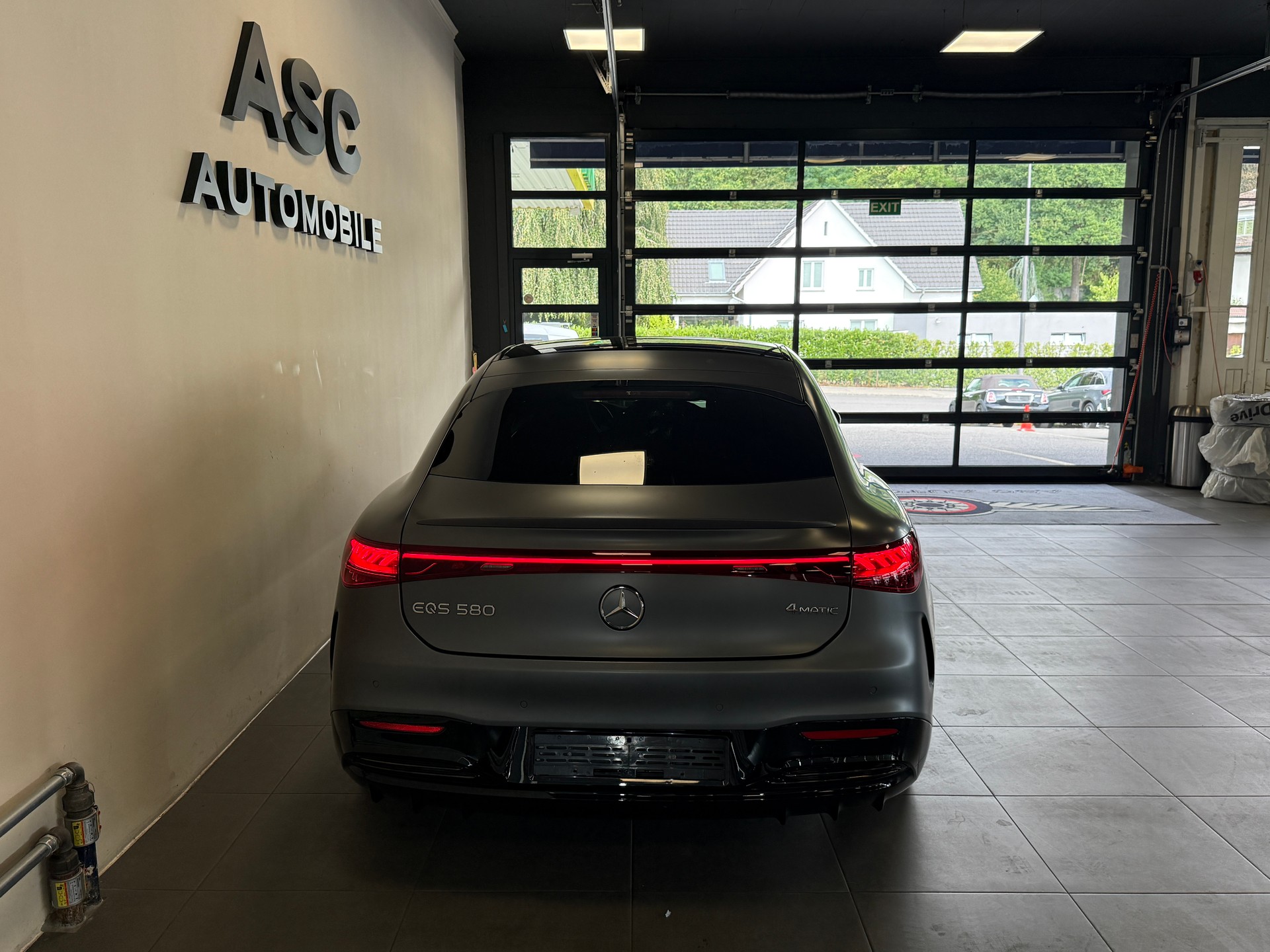 MERCEDES-BENZ EQS 580 AMG Line 4Matic-image-4