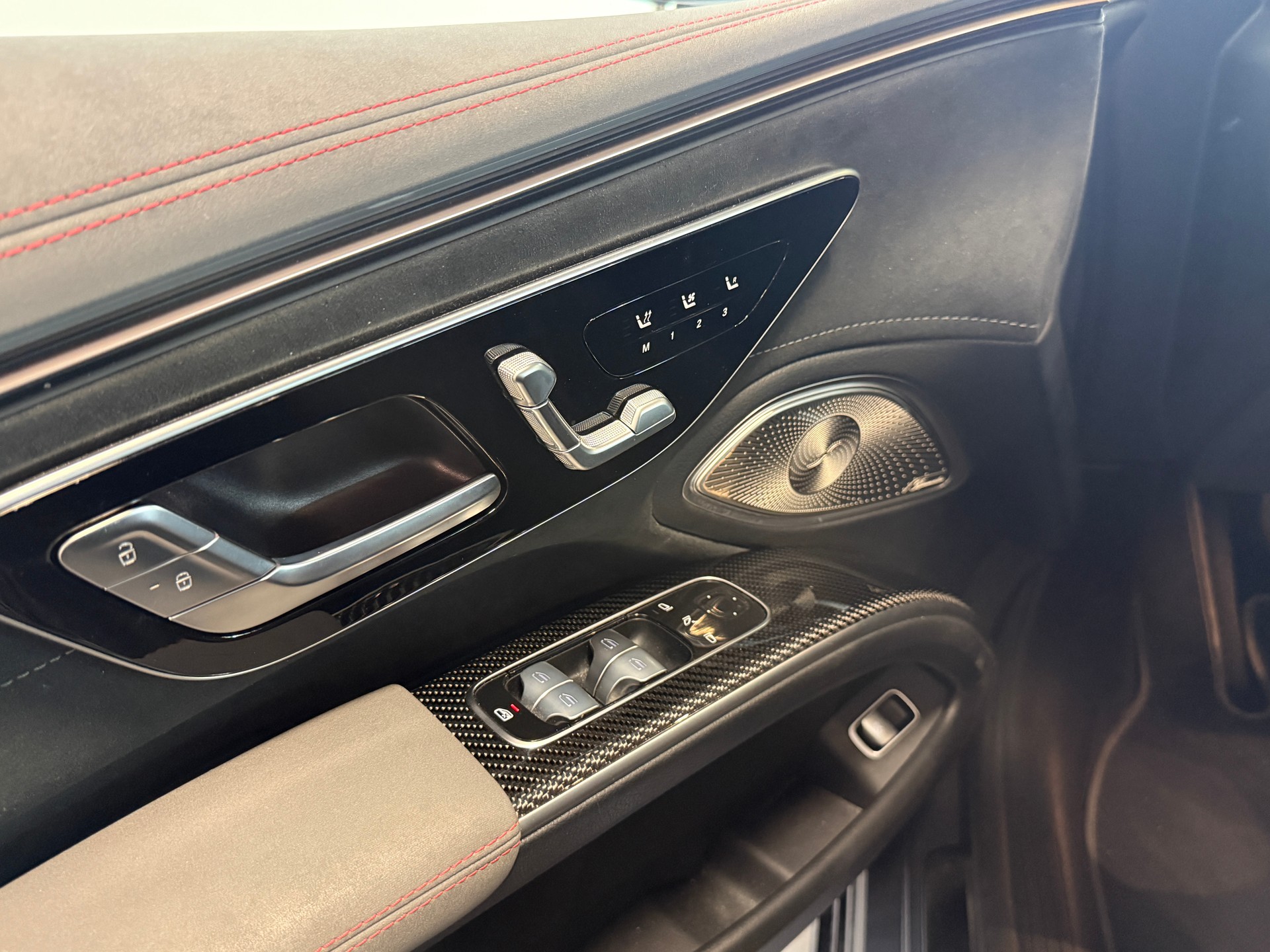 MERCEDES-BENZ EQS 580 AMG Line 4Matic-image-13