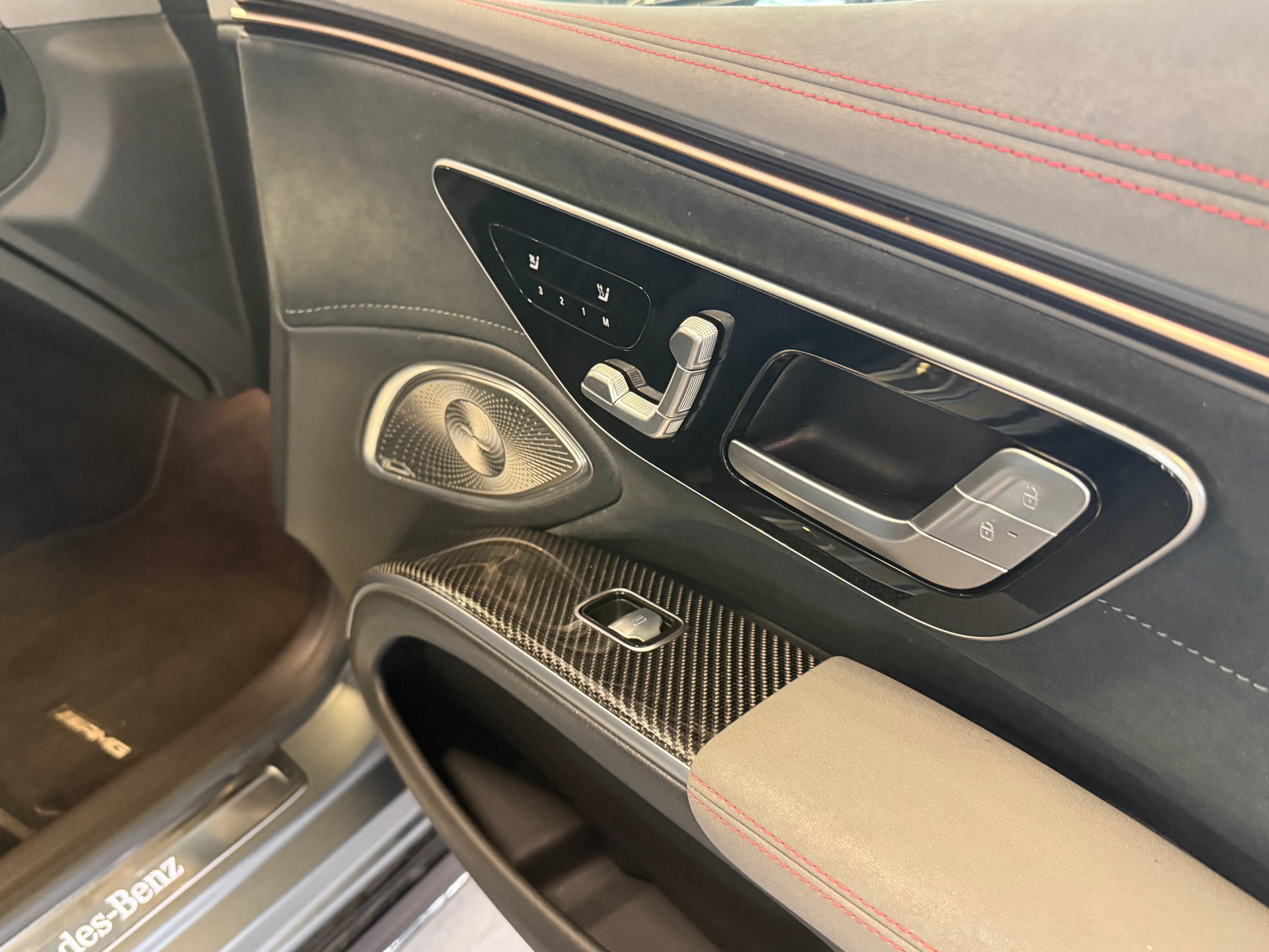MERCEDES-BENZ EQS 580 AMG Line 4Matic-image-8