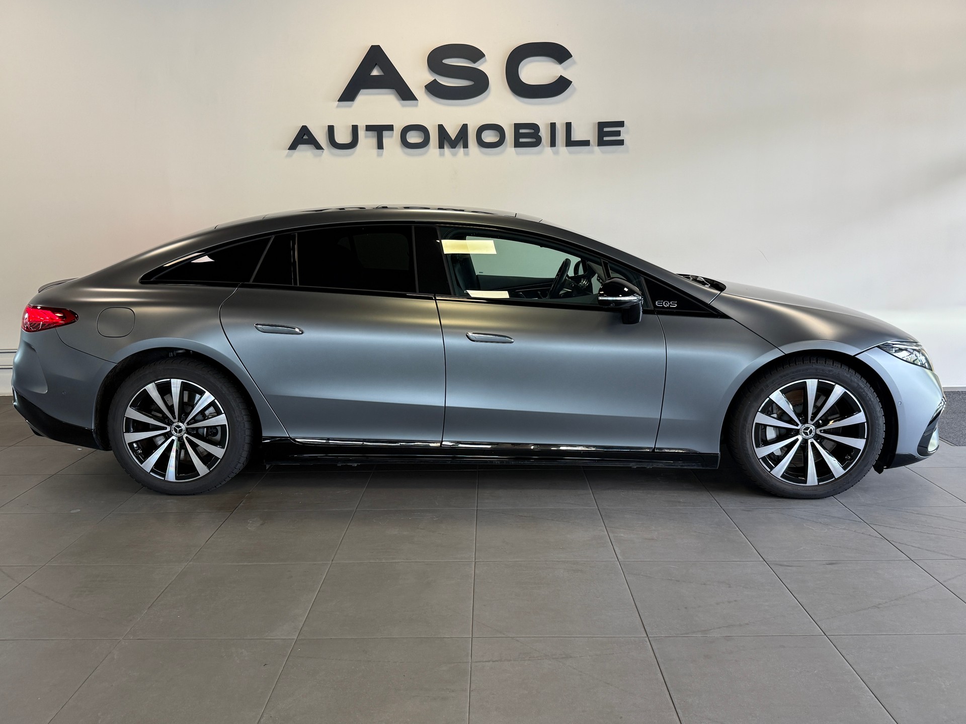 MERCEDES-BENZ EQS 580 AMG Line 4Matic-image-2